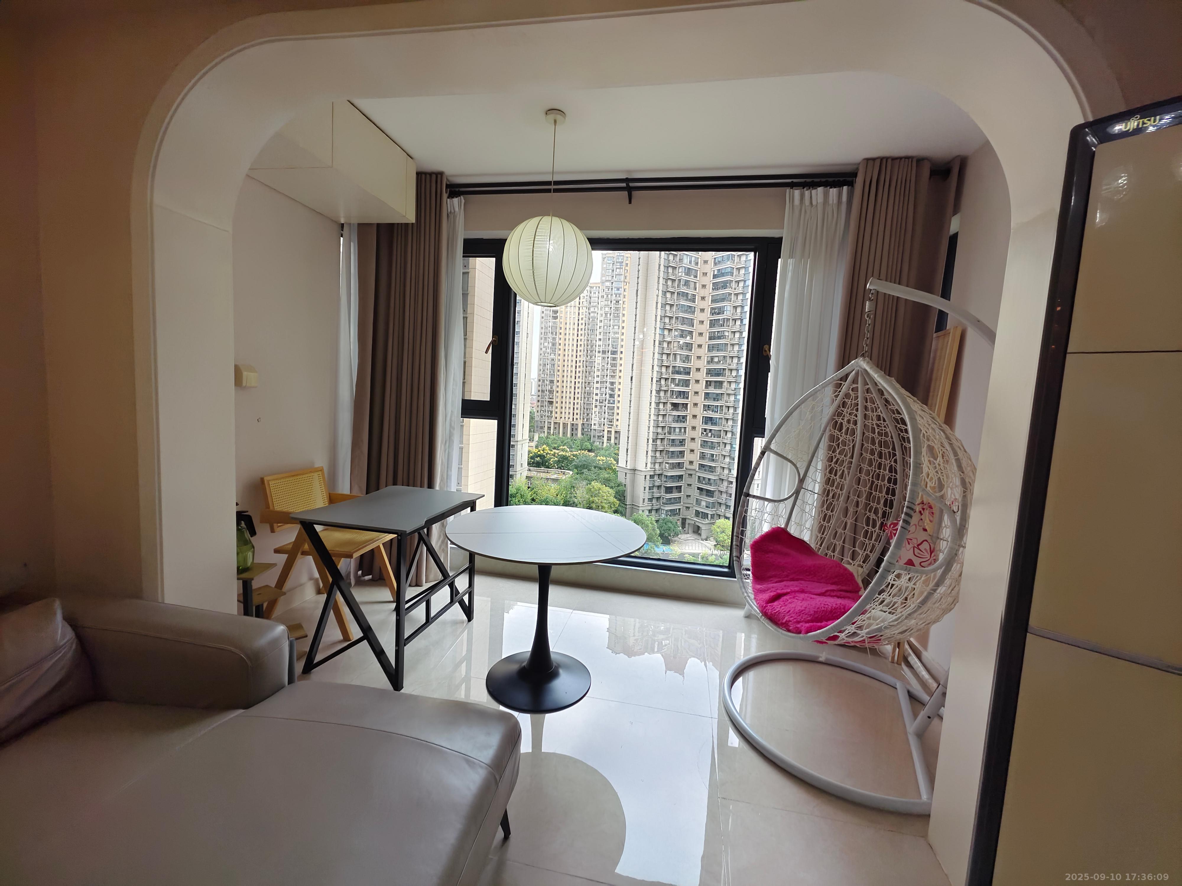 恒大华府 3室2厅2卫 3000.0元/月 恒大华府 3室2厅2卫 3000.0元/月室内图