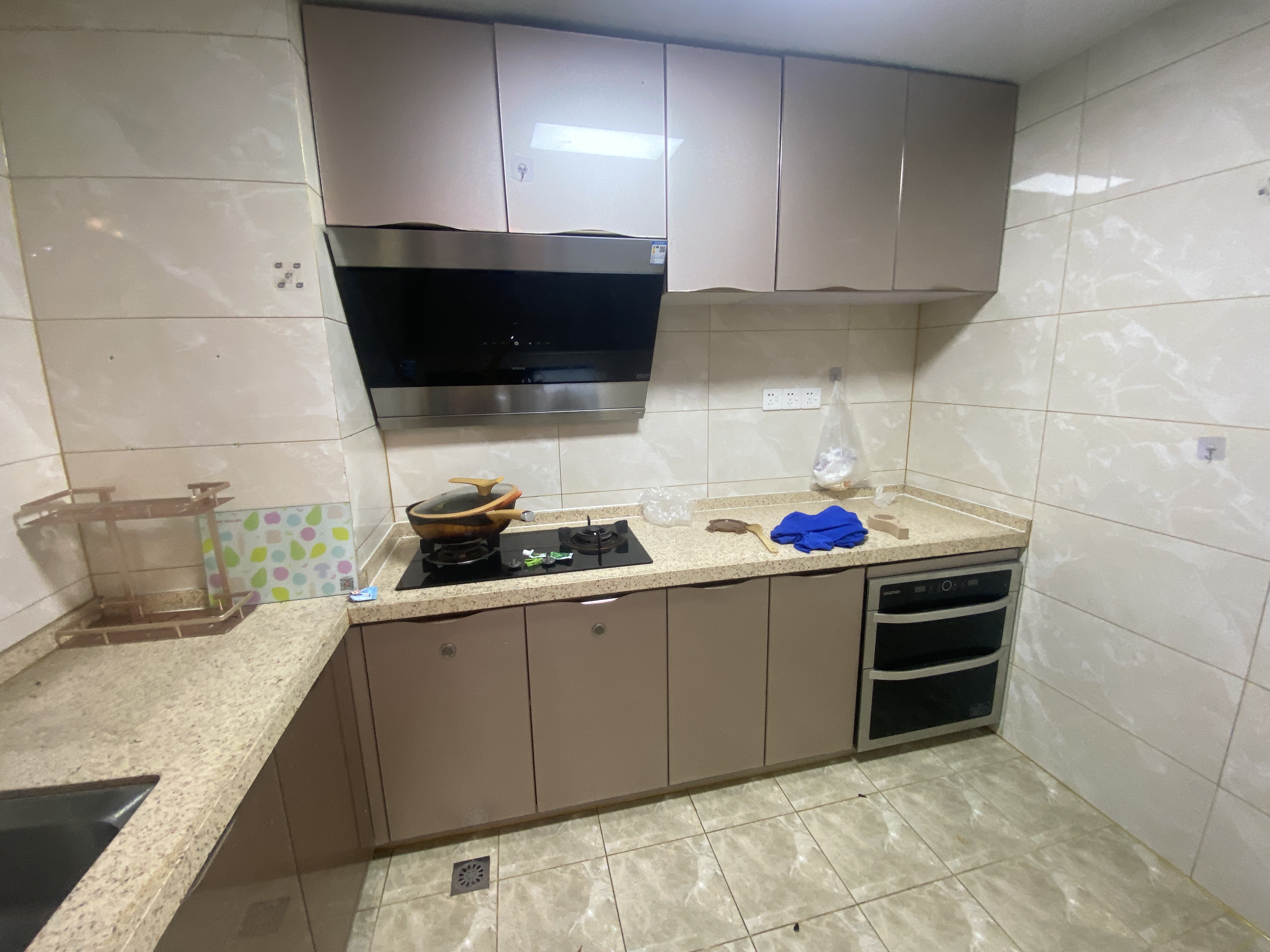 万景峰一期  3室2厅2卫    2500.0元/月室内图