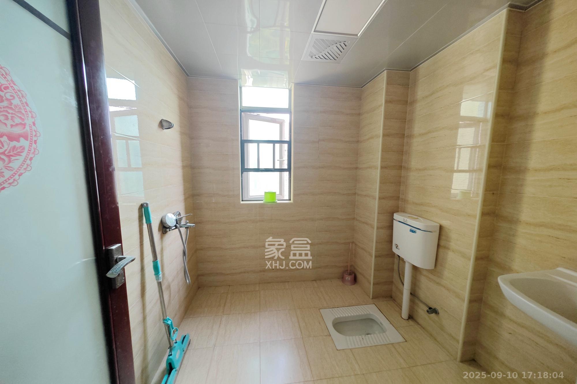 新城新世界一二三期 2室2厅1卫 78.0万 新城新世界一二三期 2室2厅1卫 78.0万其他