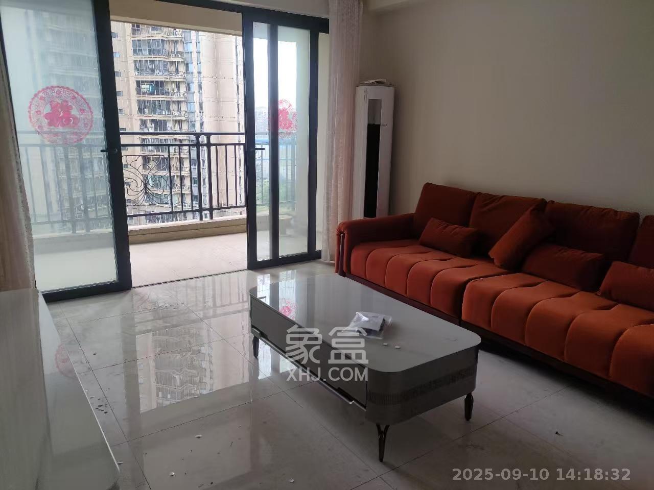 恒大翡翠华庭  3室2厅2卫    2000.0元/月室内图1