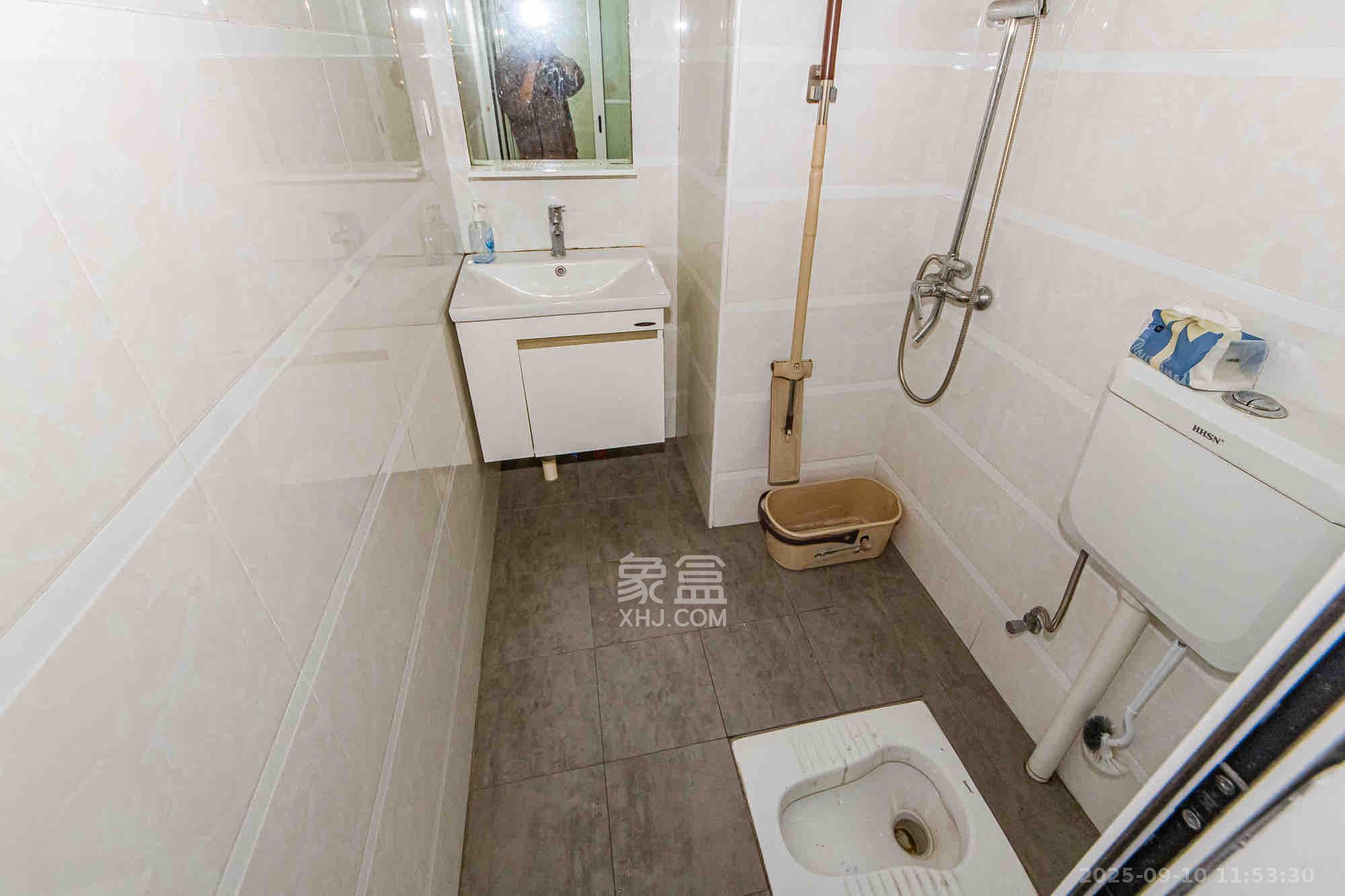 北辰三角洲B1E1区  3室2厅1卫    5500.0元/月室内图