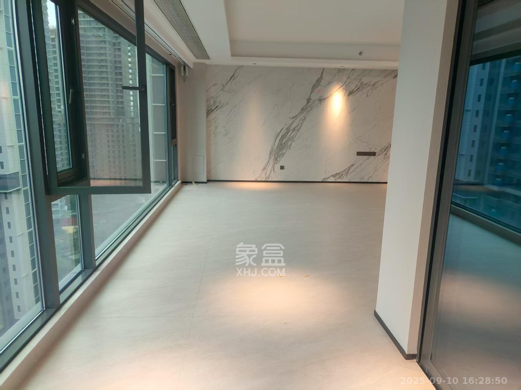 中海阅湘台 4室2厅3卫 10000.0元/月 中海阅湘台 4室2厅3卫 10000.0元/月室内图