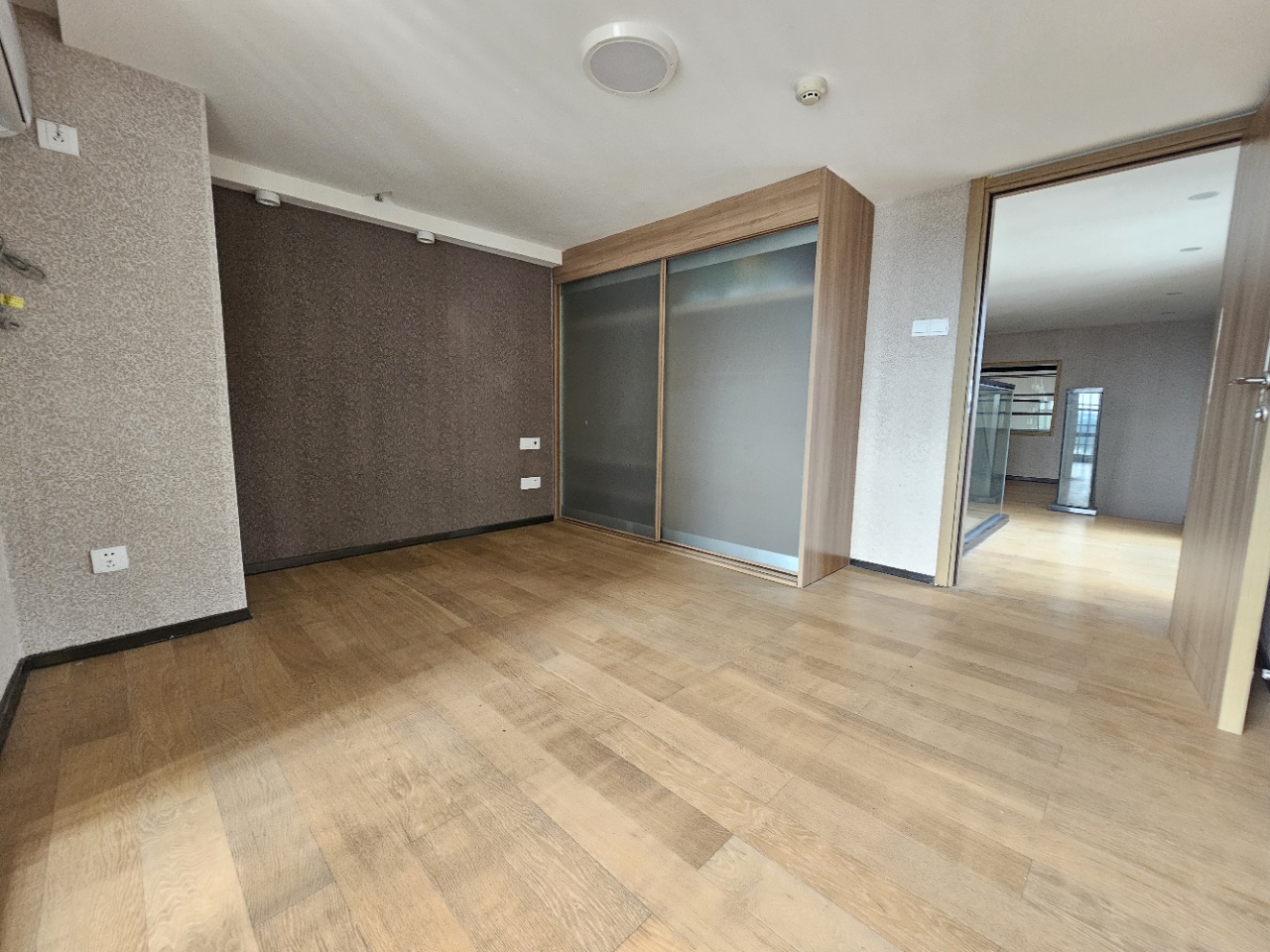 恒大海口文化旅游城 2室1厅1卫 1700.0元/月 恒大海口文化旅游城 2室1厅1卫 1700.0元/月室内图