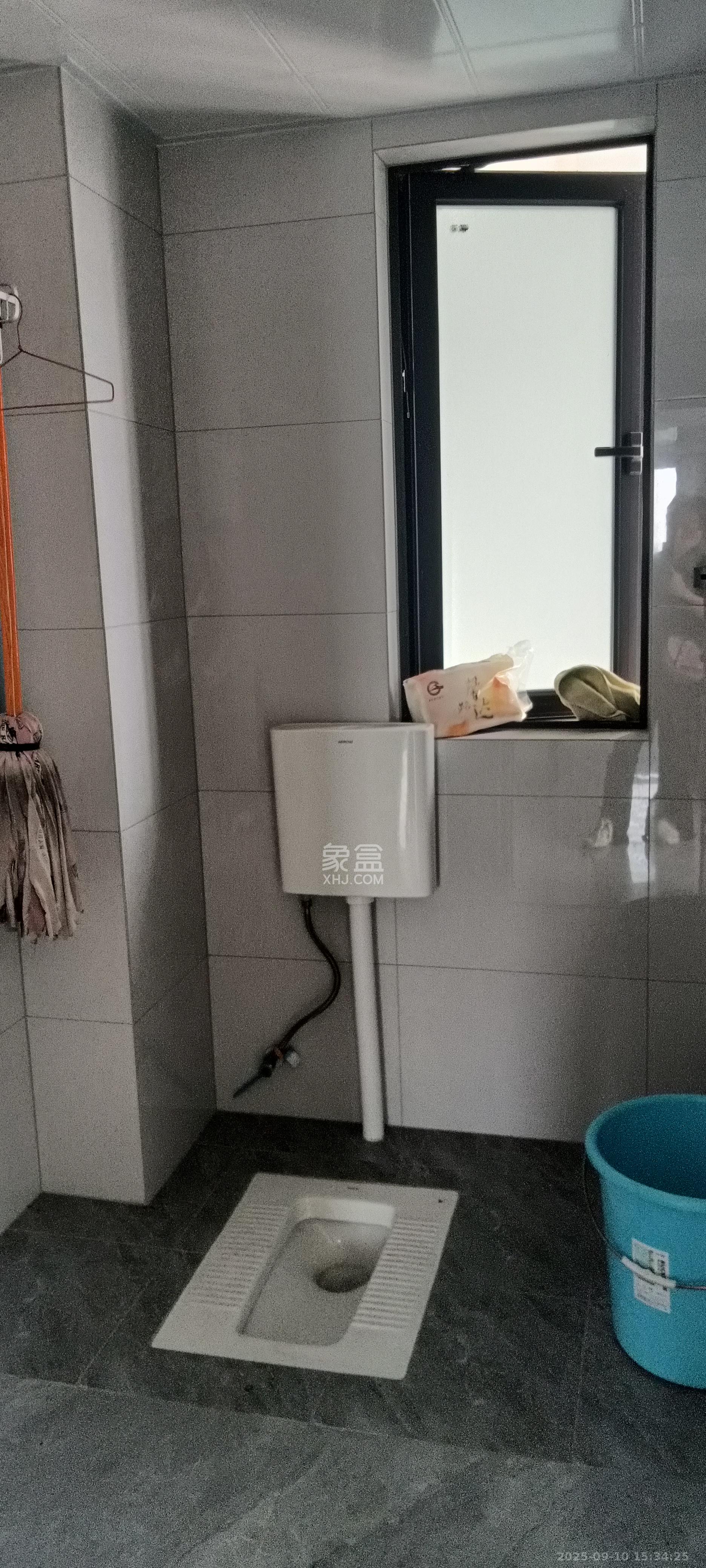 新城朗隽大都会  3室2厅2卫    2300.0元/月室内图