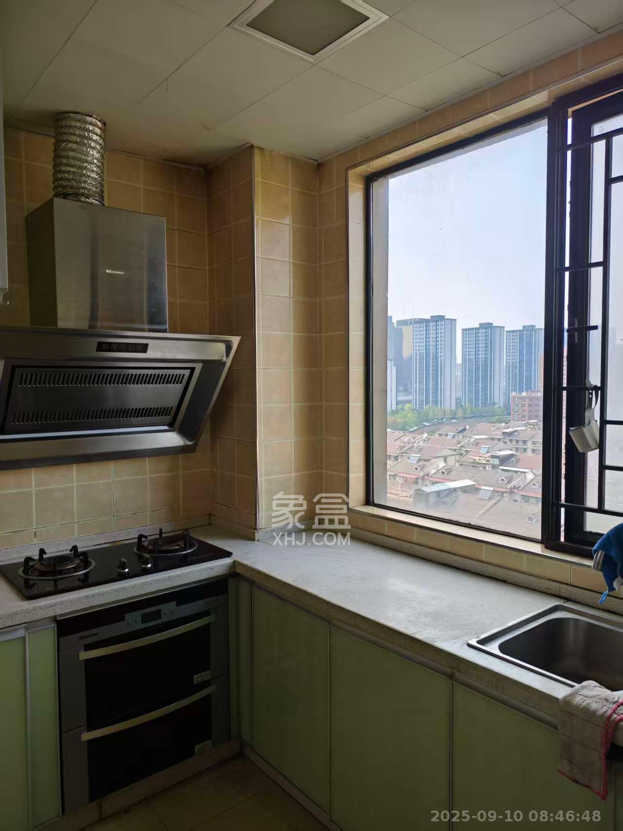 三江花中城  2室2厅1卫    2000.0元/月室内图