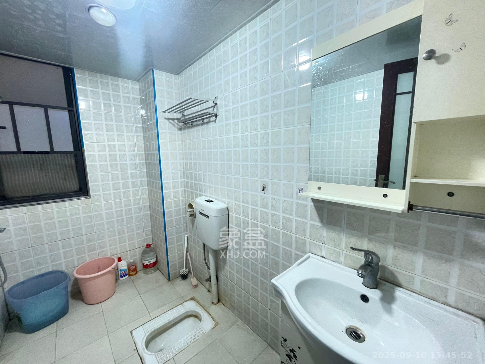 达美D6区  3室2厅2卫    2600.0元/月 达美D6区  3室2厅2卫    2600.0元/月室内图