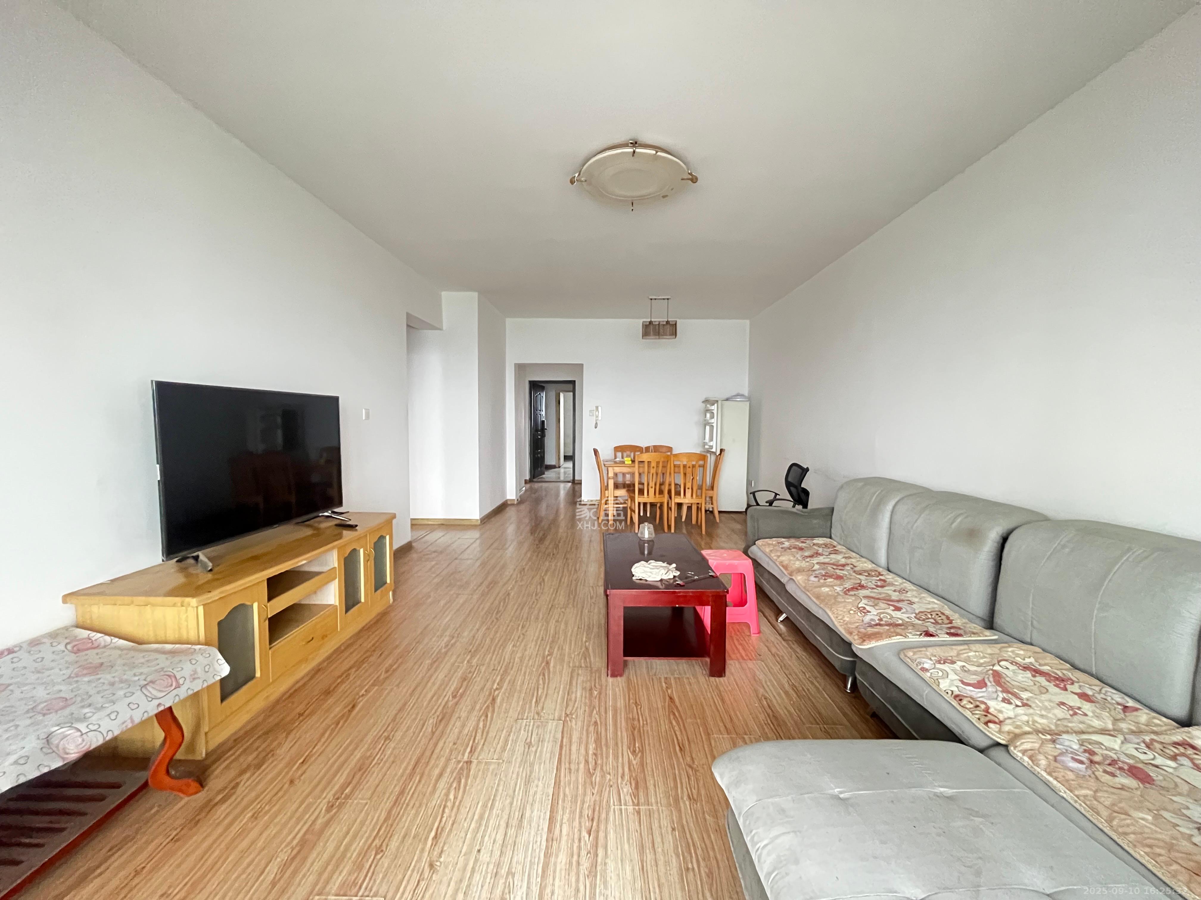 兰亭峰景  3室2厅2卫    2500.0元/月 兰亭峰景  3室2厅2卫    2500.0元/月室内图