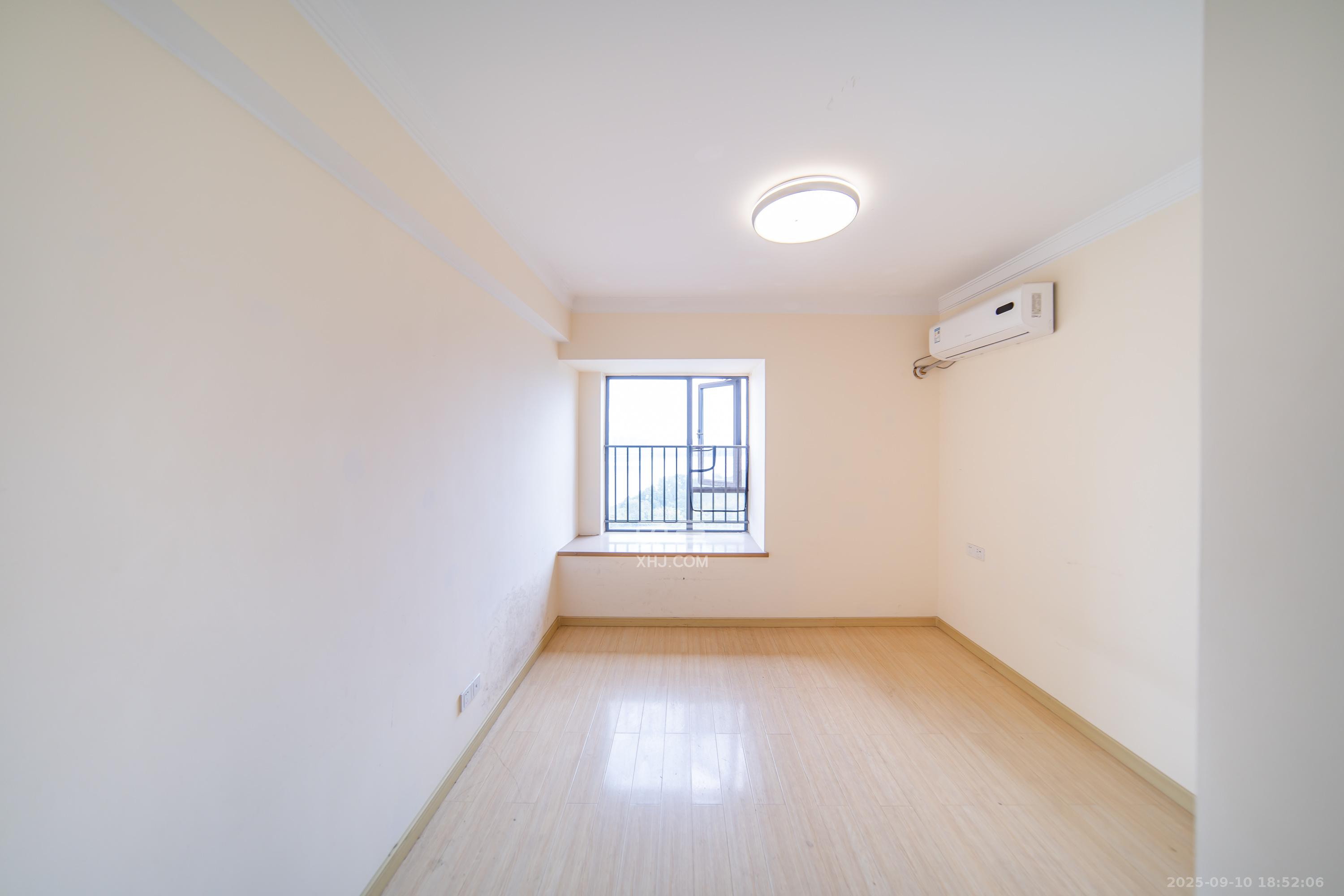 兰亭湾畔  3室2厅2卫    138.0万卧室