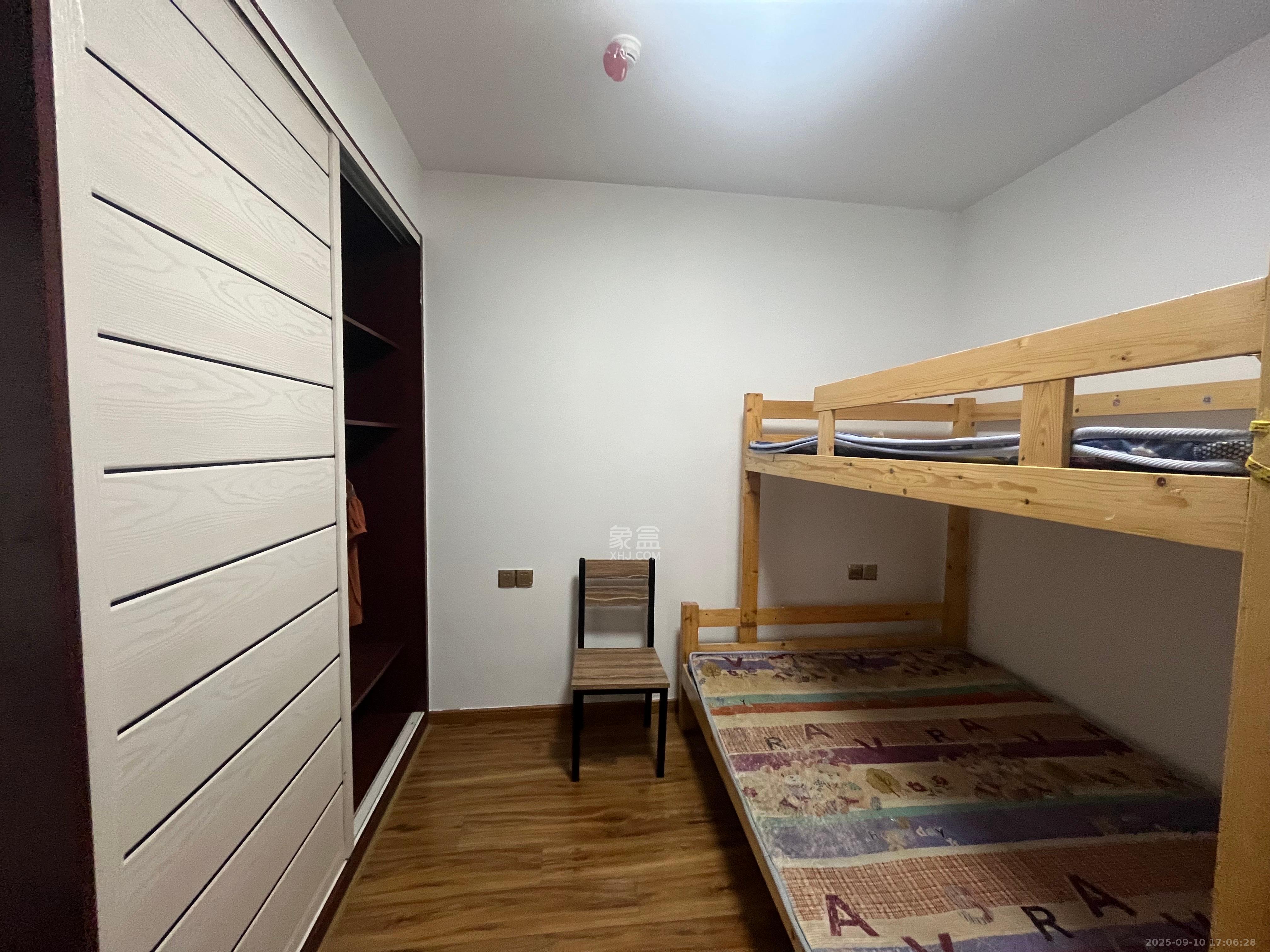 北辰三角洲E4区  3室2厅1卫    3100.0元/月室内图