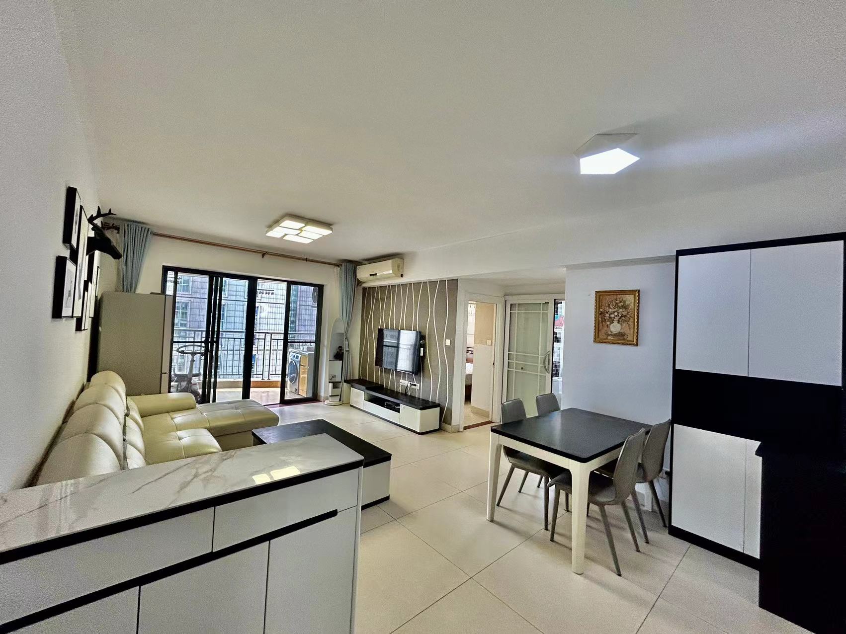 滨海贵族 2室1厅1卫 3200.0元/月 滨海贵族 2室1厅1卫 3200.0元/月室内图