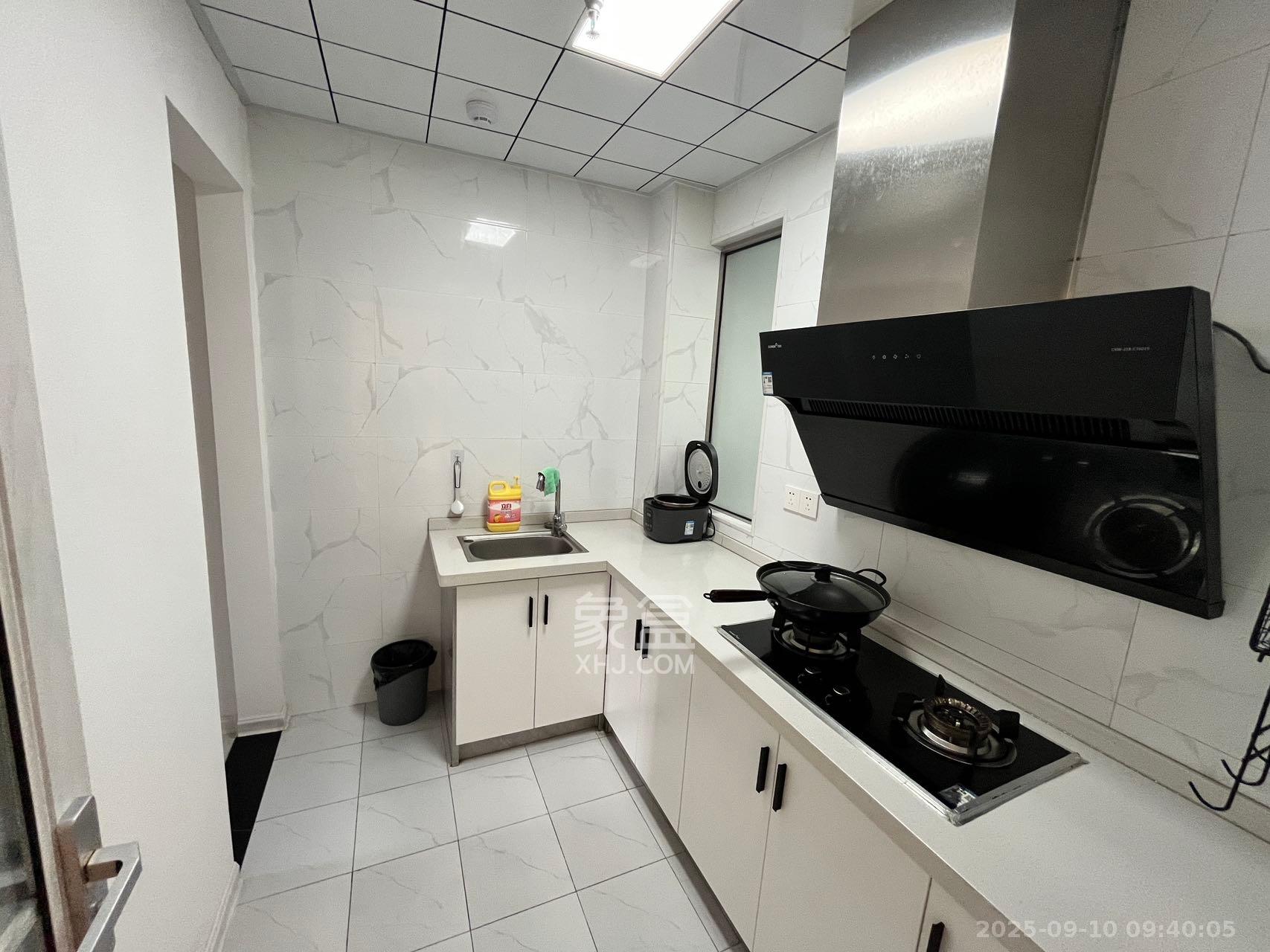 新天地步步高  1室1厅1卫    1400.0元/月 新天地步步高  1室1厅1卫    1400.0元/月室内图