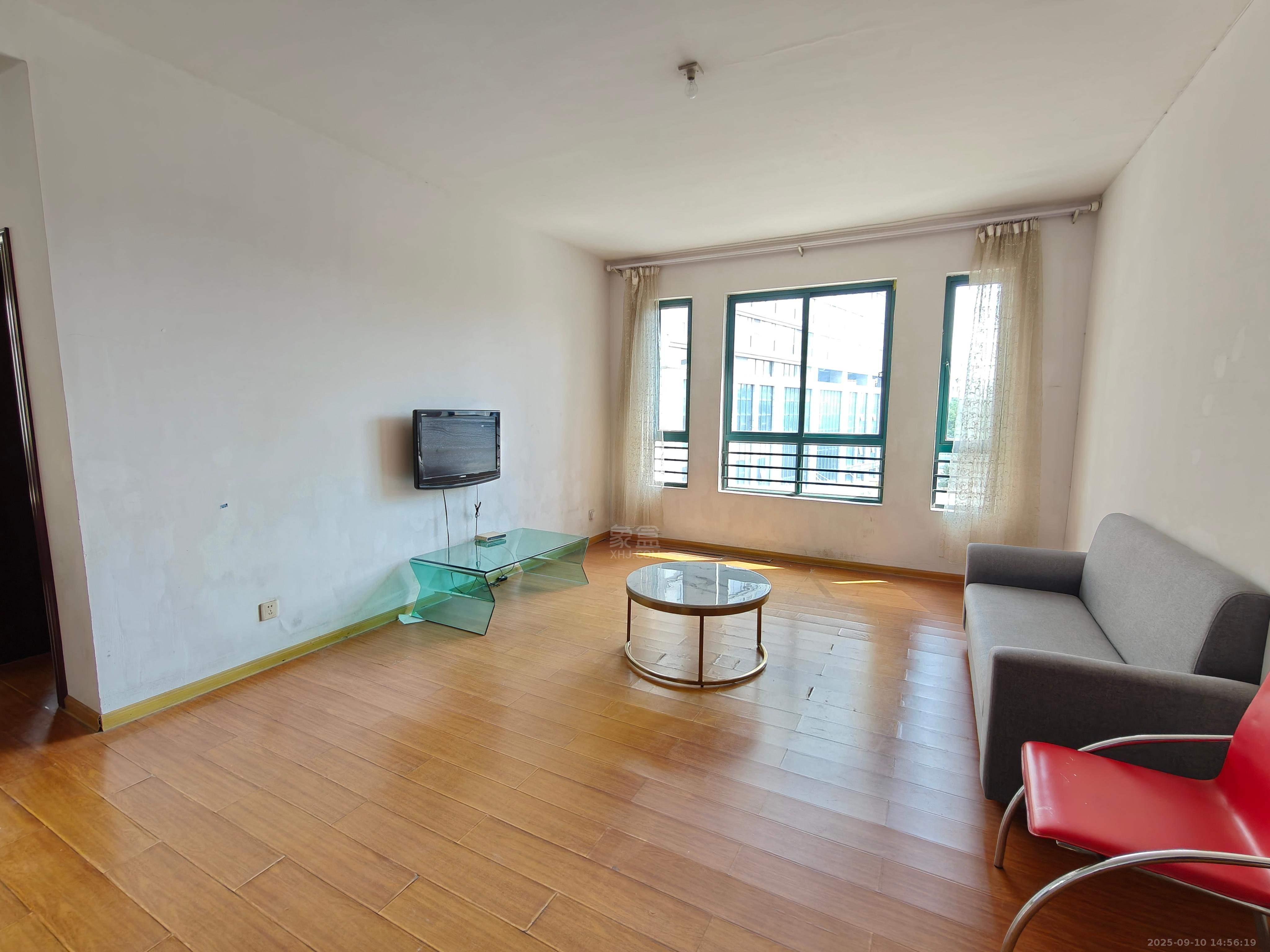 尚格名城东岸花园  3室2厅2卫    1300.0元/月 尚格名城东岸花园  3室2厅2卫    1300.0元/月