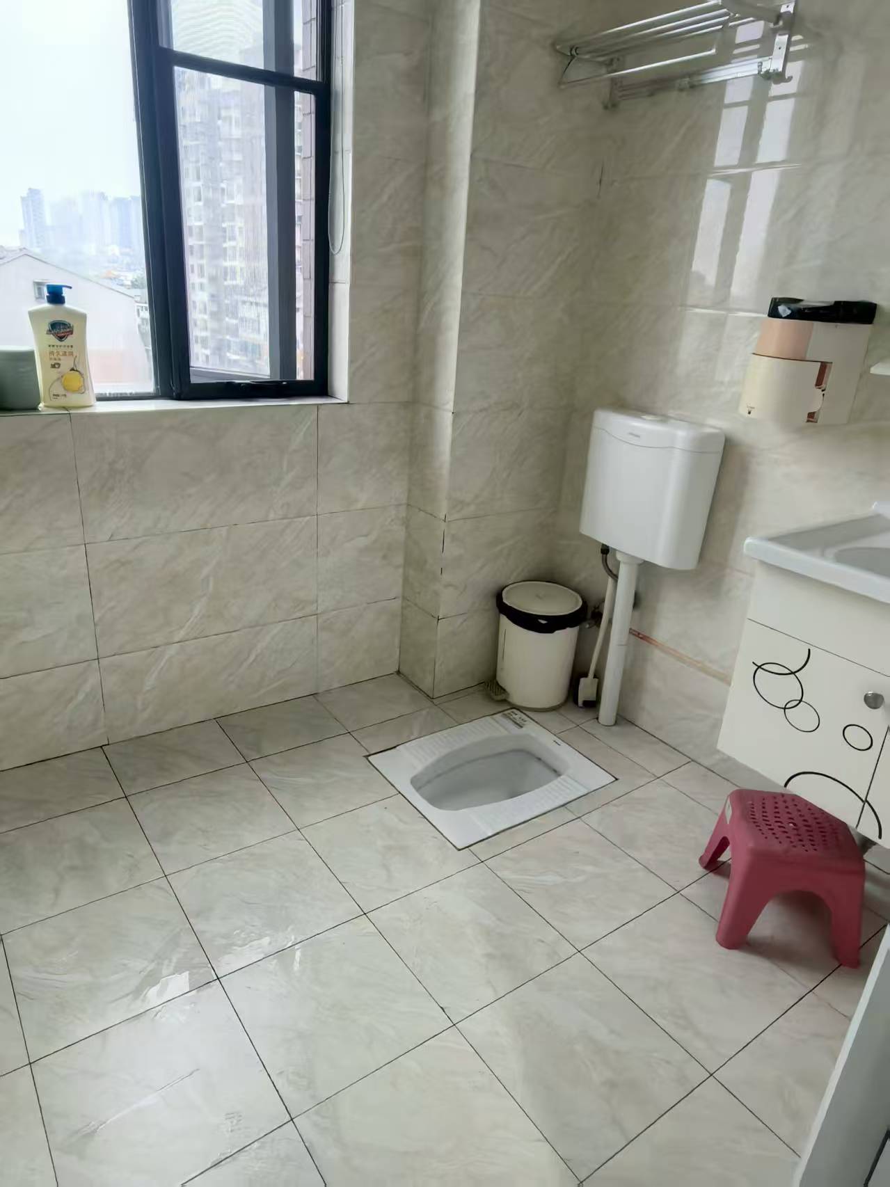 雄森国际 3室2厅1卫 49.8万 雄森国际 3室2厅1卫 49.8万卫生间