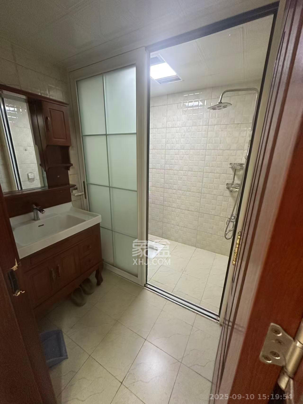 中建梅溪湖中心 3室2厅2卫 3200.0元/月 中建梅溪湖中心 3室2厅2卫 3200.0元/月室内图