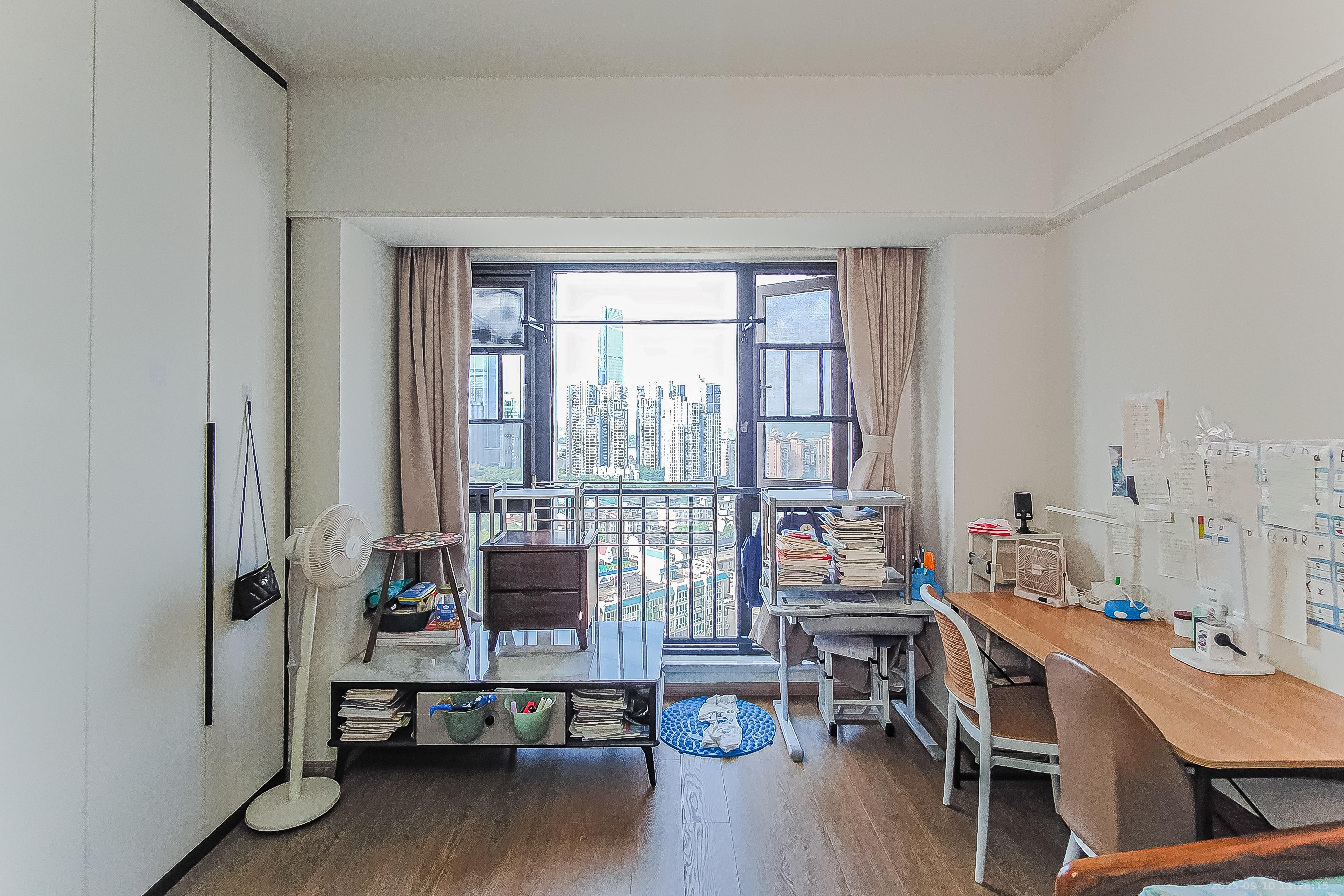 长沙檀府 1室0厅0卫 40.0万 长沙檀府 1室0厅0卫 40.0万客厅