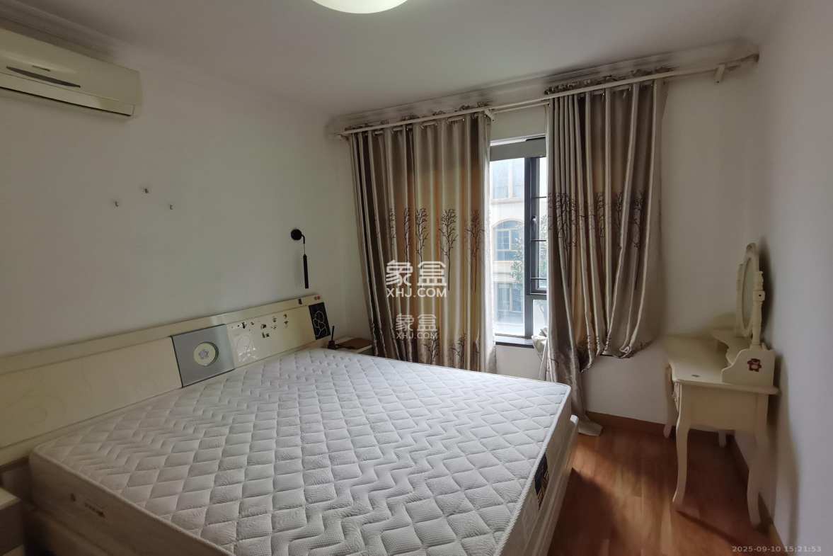 卓越蔚蓝海岸二期 1室0厅0卫 2200.0元/月 卓越蔚蓝海岸二期 1室0厅0卫 2200.0元/月室内图