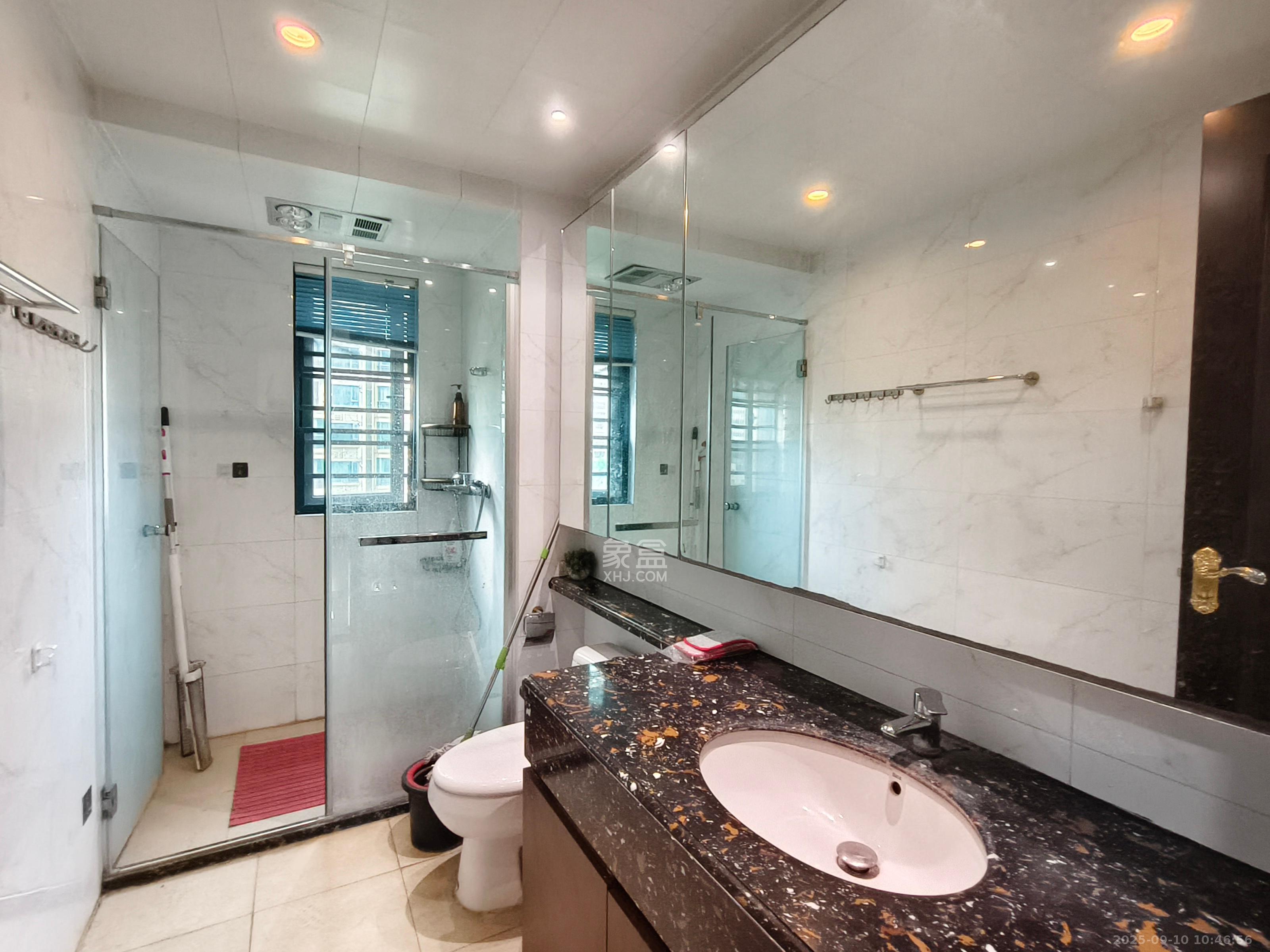 恒大御景湾 4室2厅2卫 4000.0元/月 恒大御景湾 4室2厅2卫 4000.0元/月室内图