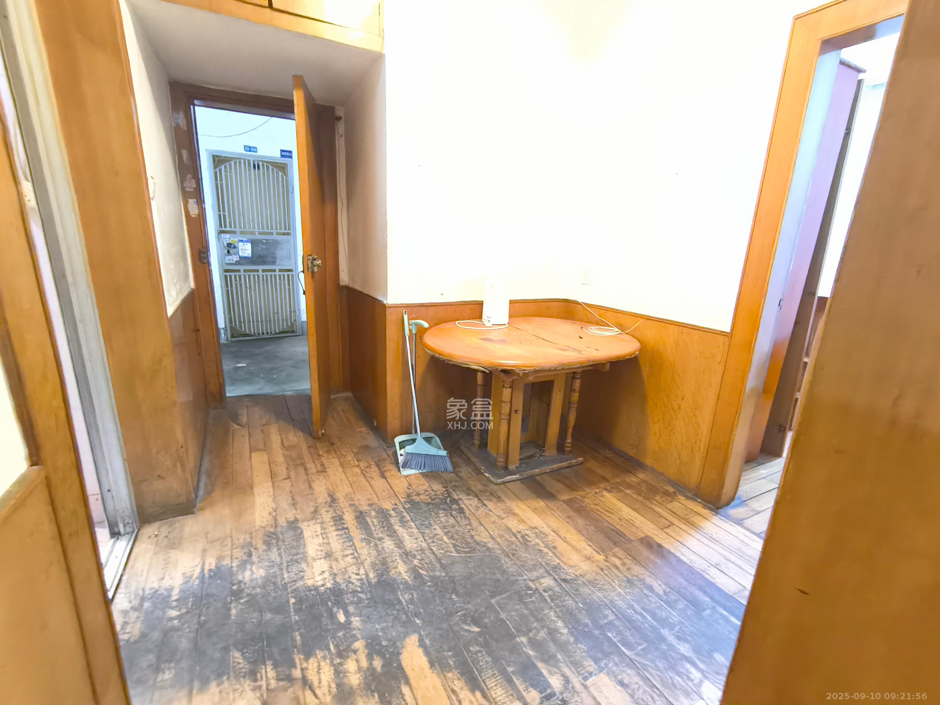 湘雅医院职工宿舍南院  3室1厅1卫    2200.0元/月室内图