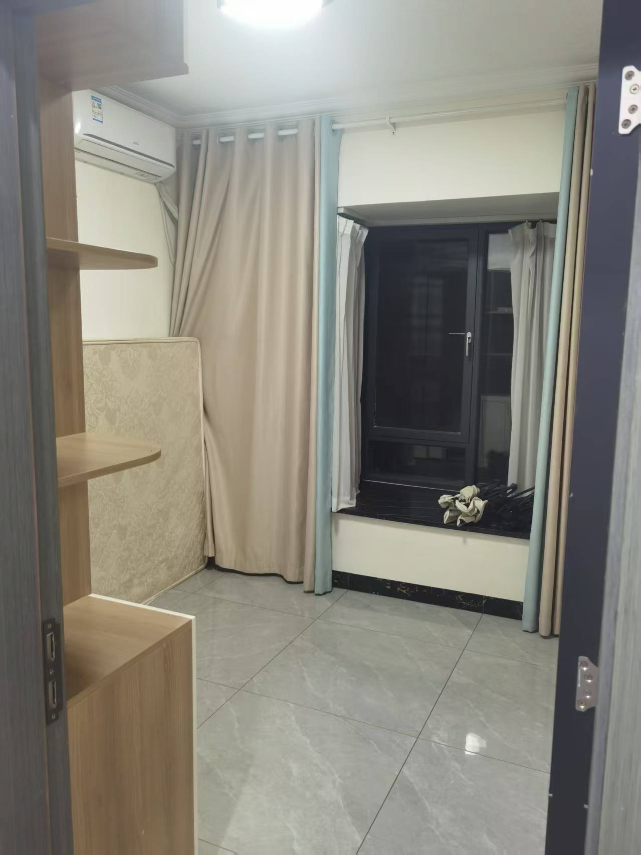 美舍嘉苑一期 4室2厅2卫 4000.0元/月 美舍嘉苑一期 4室2厅2卫 4000.0元/月室内图