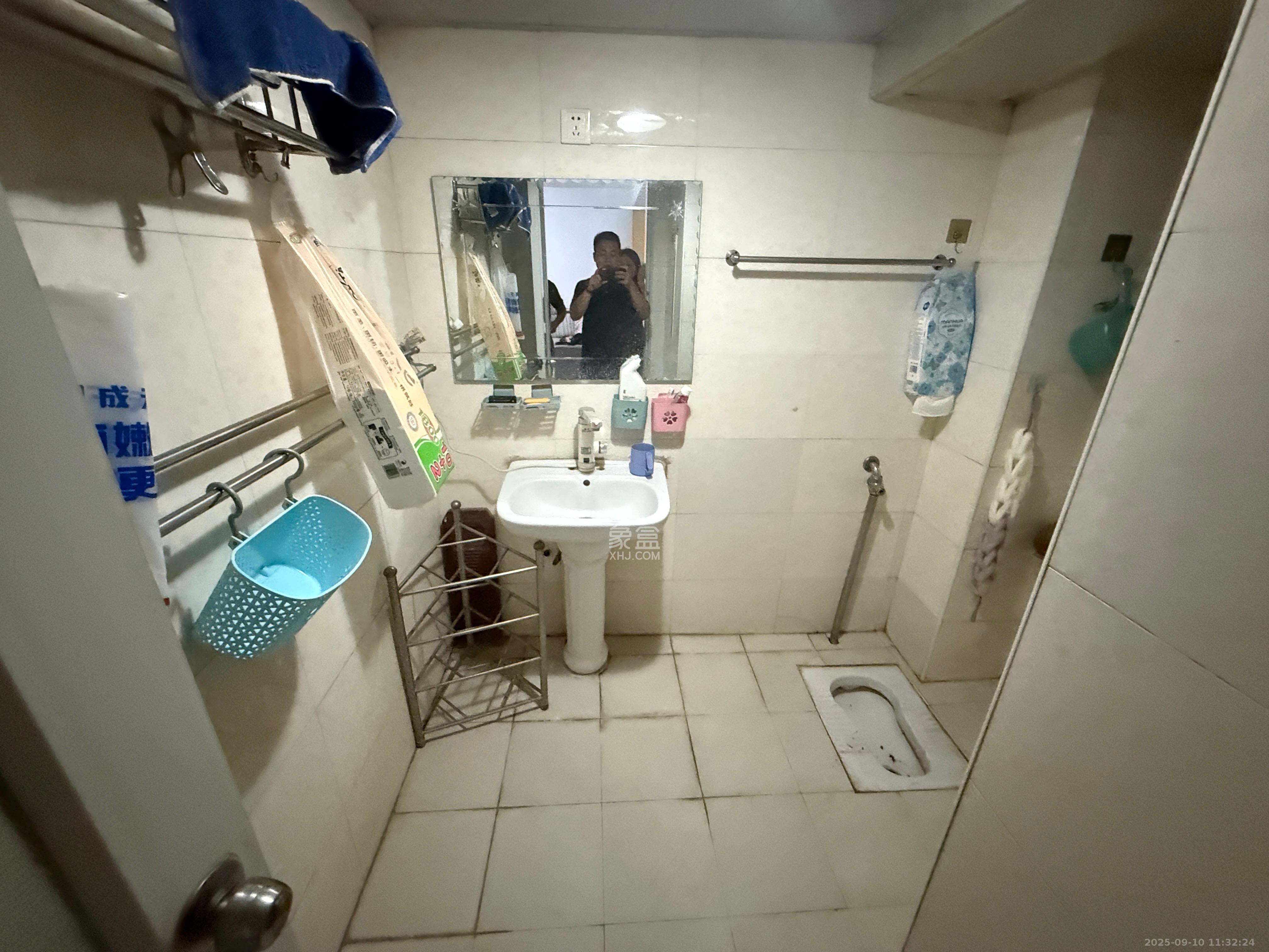 新诚小区  2室2厅1卫    1350.0元/月 新诚小区  2室2厅1卫    1350.0元/月室内图