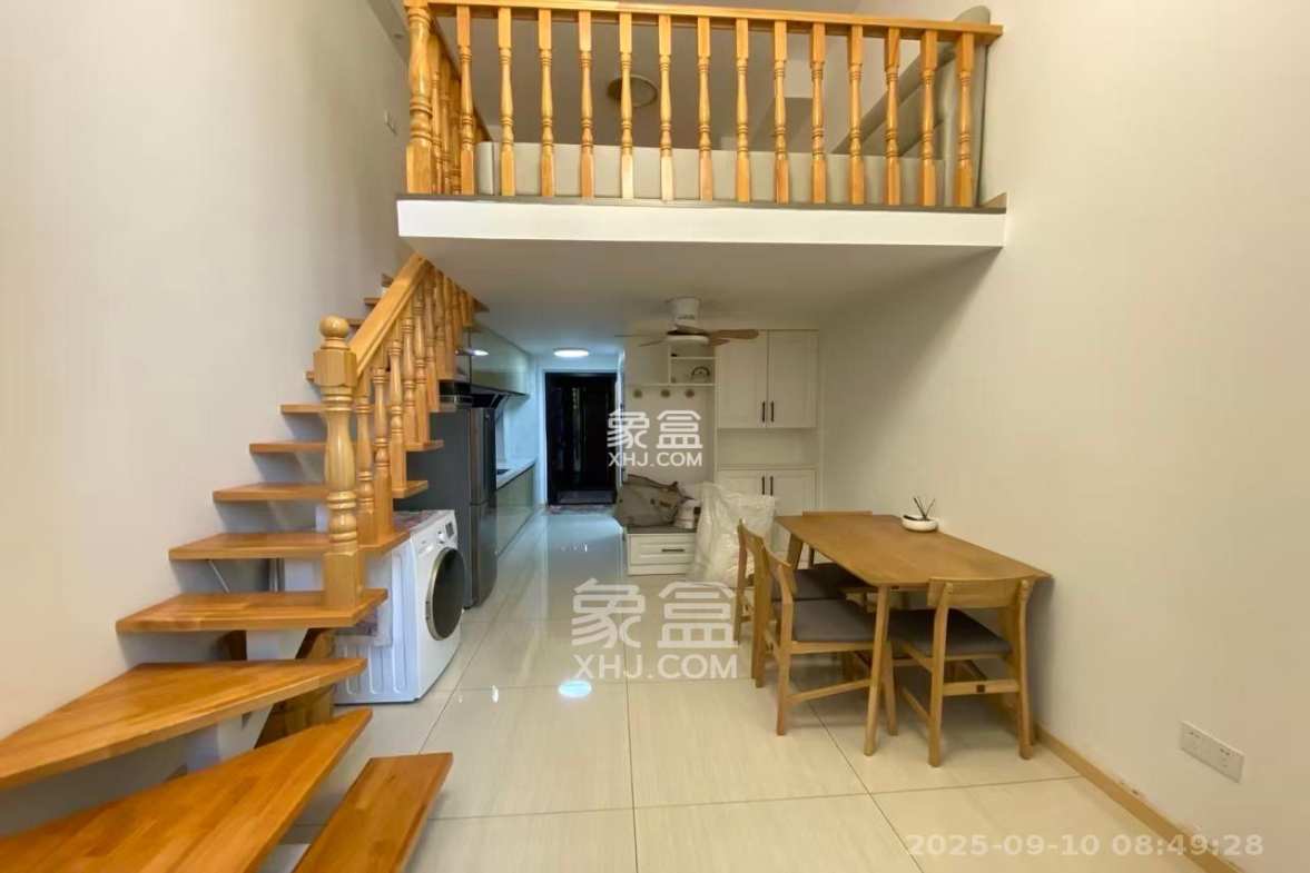 东盈商业广场(华泉城市广场) 1室1厅1卫 2300.0元/月 东盈商业广场(华泉城市广场) 1室1厅1卫 2300.0元/月室内图