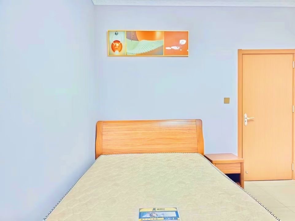 海语花园 3室2厅2卫 2800.0元/月 海语花园 3室2厅2卫 2800.0元/月室内图