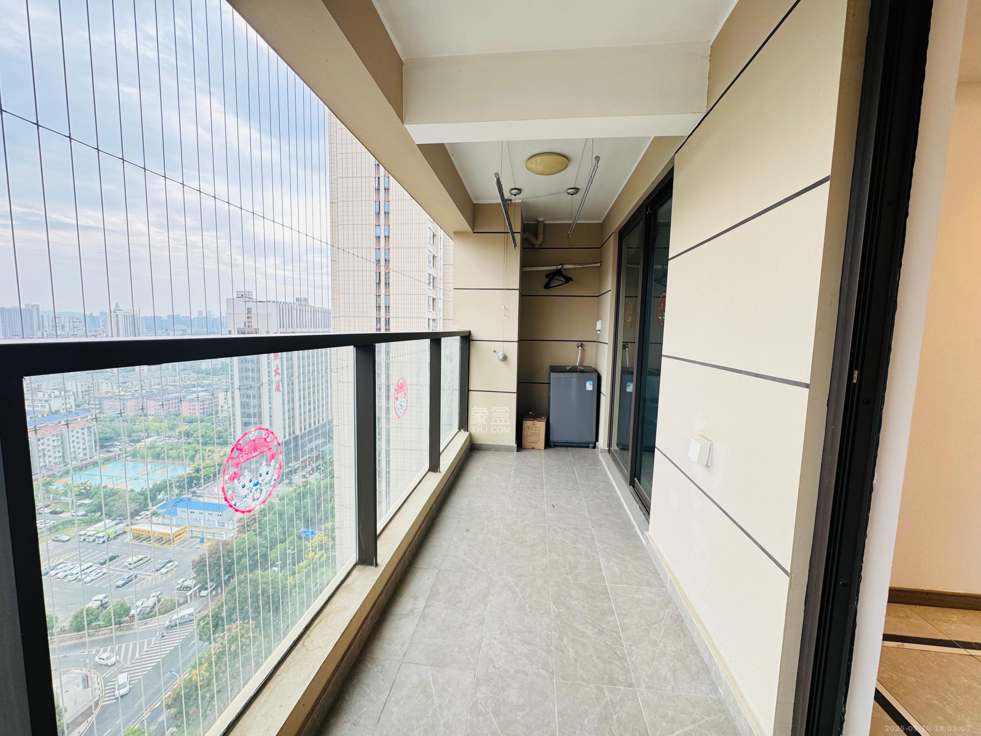 龙湖铂金中心（龙湖春江郦城）  3室2厅2卫    4000.0元/月室内图