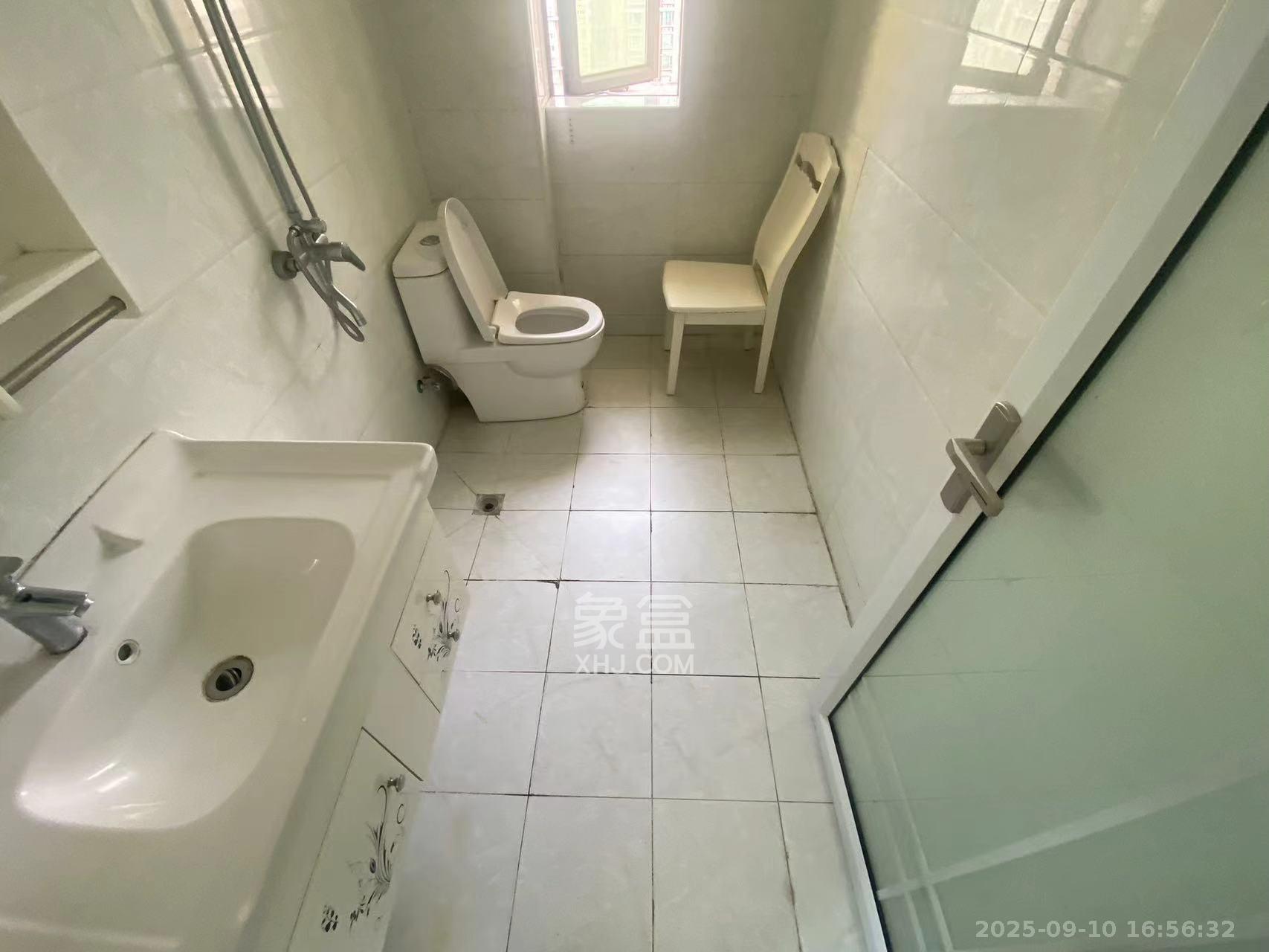 新城新世界一二三期 3室2厅1卫 3000.0元/月 新城新世界一二三期 3室2厅1卫 3000.0元/月室内图