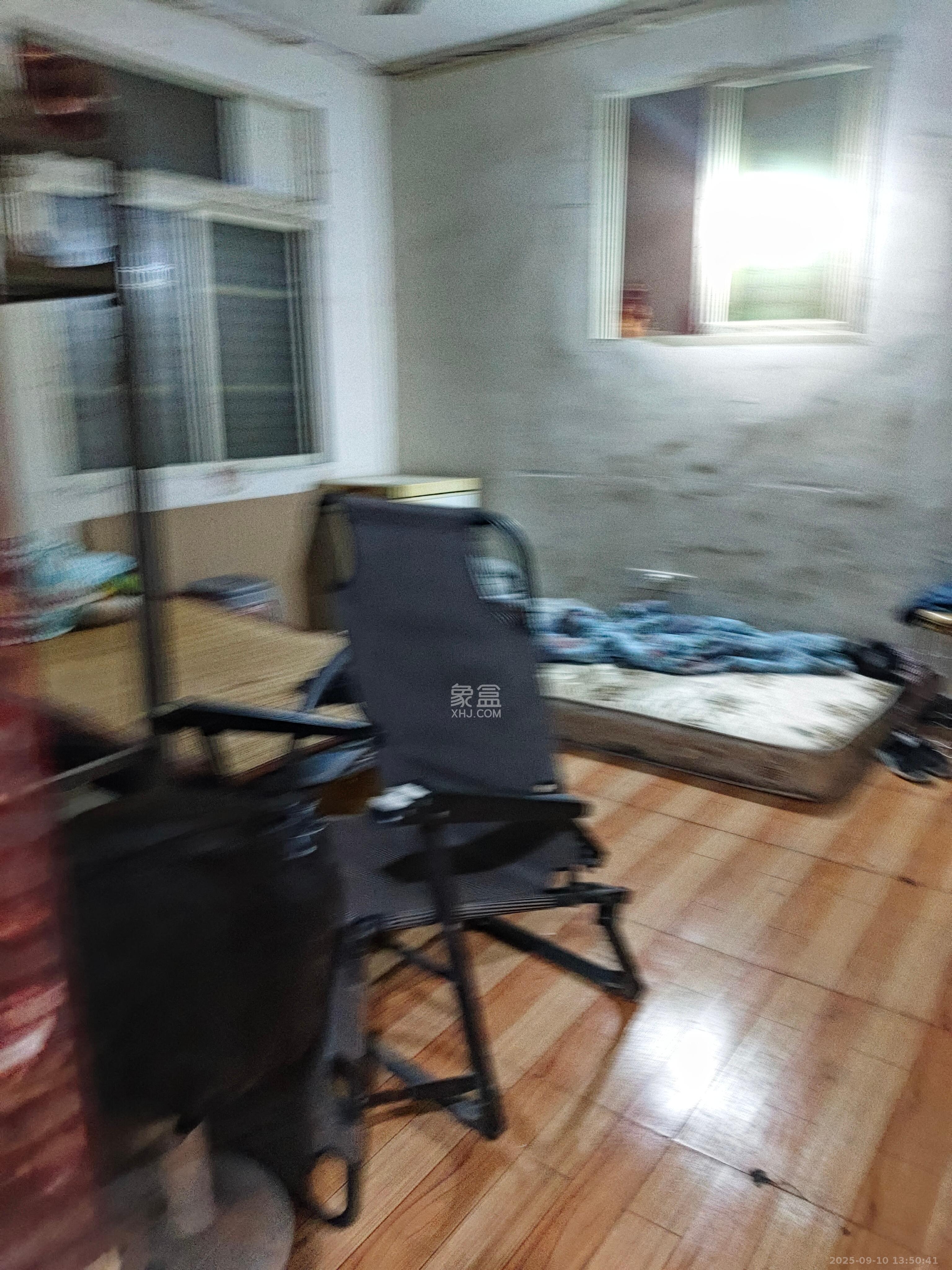 太平街散盘  4室1厅2卫    4600.0元/月室内图