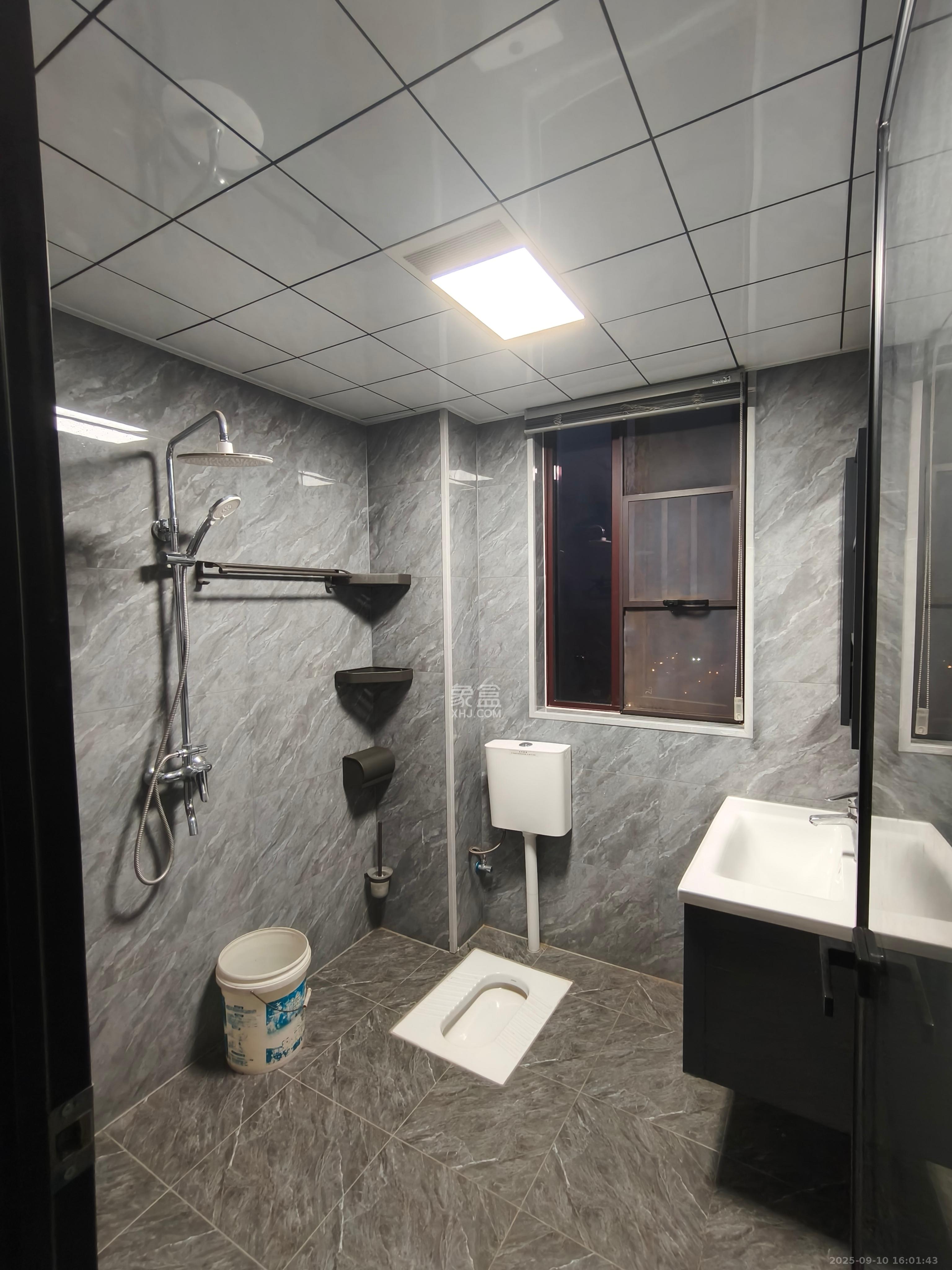 艺源颂雅小区(719街区)  4室2厅2卫    3200.0元/月 艺源颂雅小区(719街区)  4室2厅2卫    3200.0元/月室内图