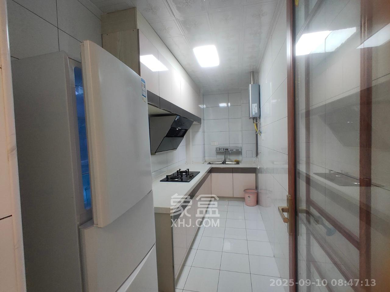 联诚雅郡 3室2厅2卫 2000.0元/月 联诚雅郡 3室2厅2卫 2000.0元/月室内图