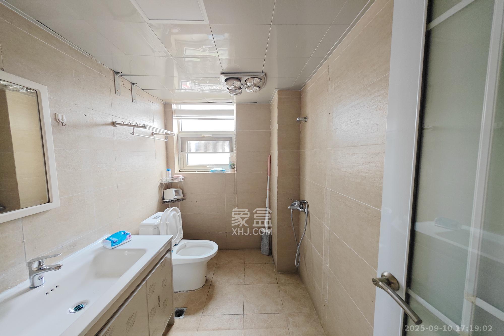 佳天瑞宁花园 3室2厅1卫 123.0万 佳天瑞宁花园 3室2厅1卫 123.0万其他