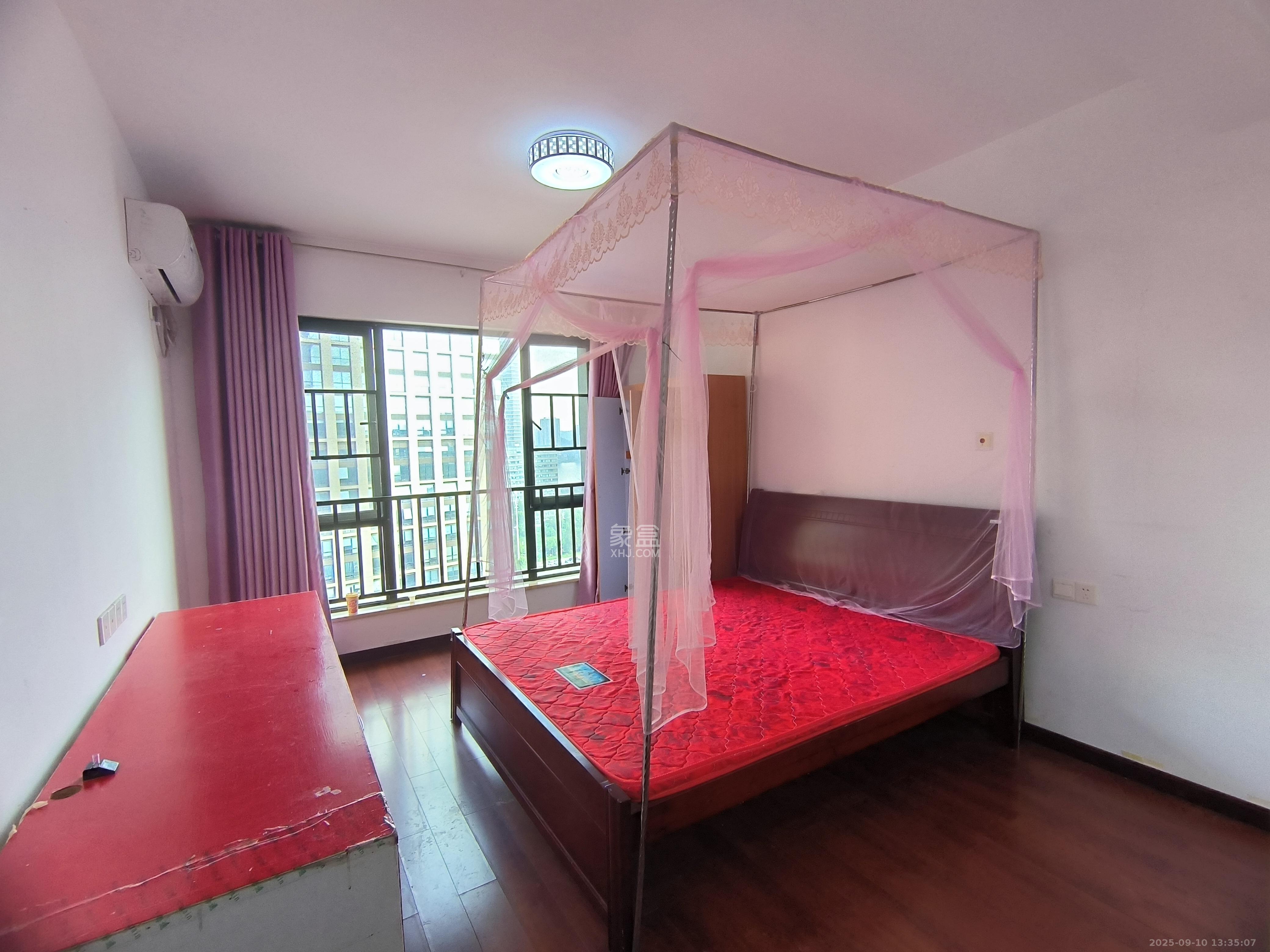 梅溪湖金茂悦(金悦雅苑)  3室2厅1卫    2800.0元/月 梅溪湖金茂悦(金悦雅苑)  3室2厅1卫    2800.0元/月室内图