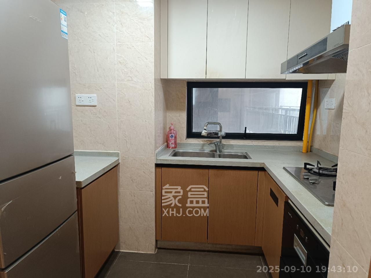 万科魅力之城 3室2厅2卫 2400.0元/月 万科魅力之城 3室2厅2卫 2400.0元/月室内图