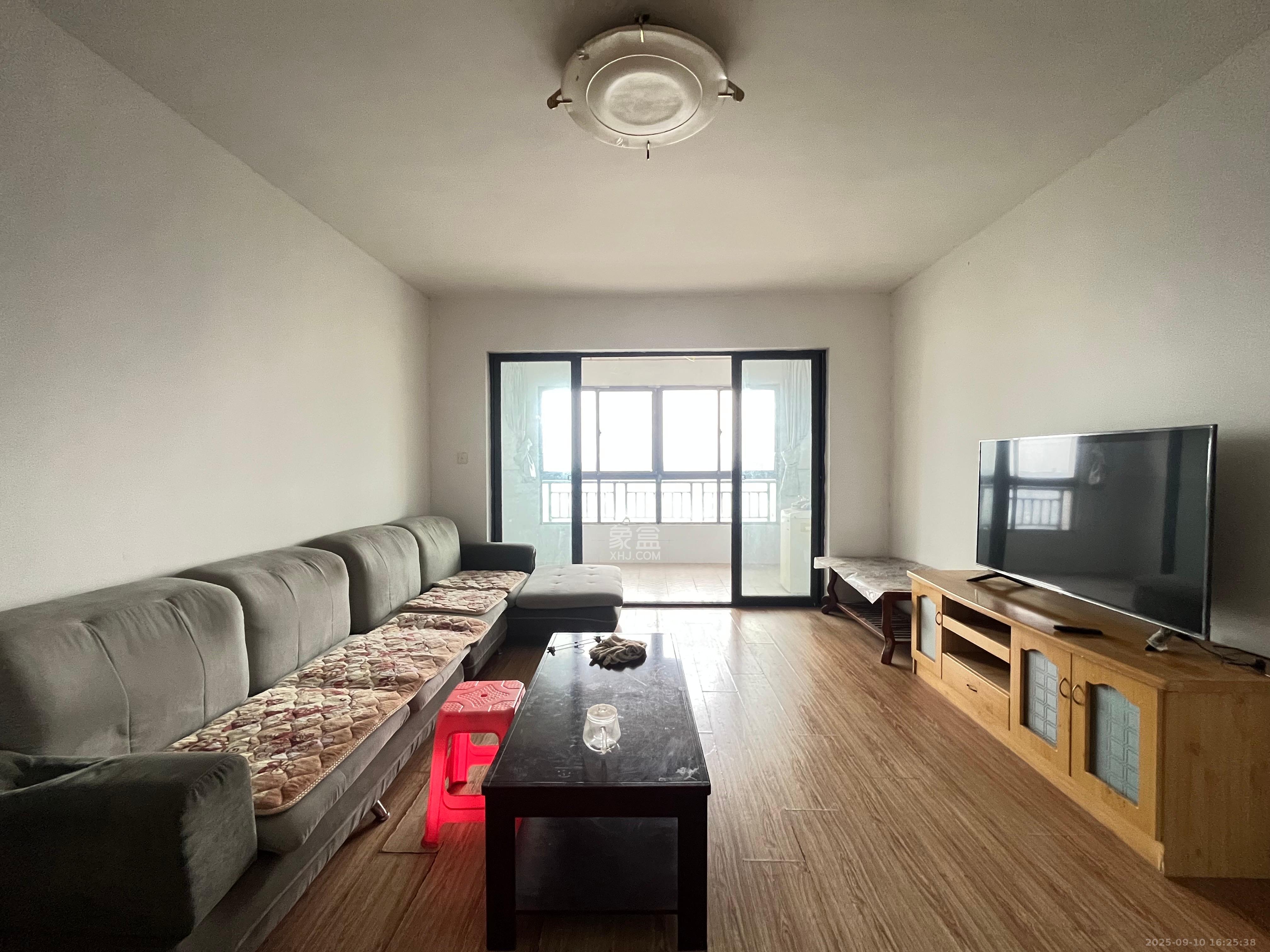 兰亭峰景  3室2厅2卫    2500.0元/月 兰亭峰景  3室2厅2卫    2500.0元/月室内图