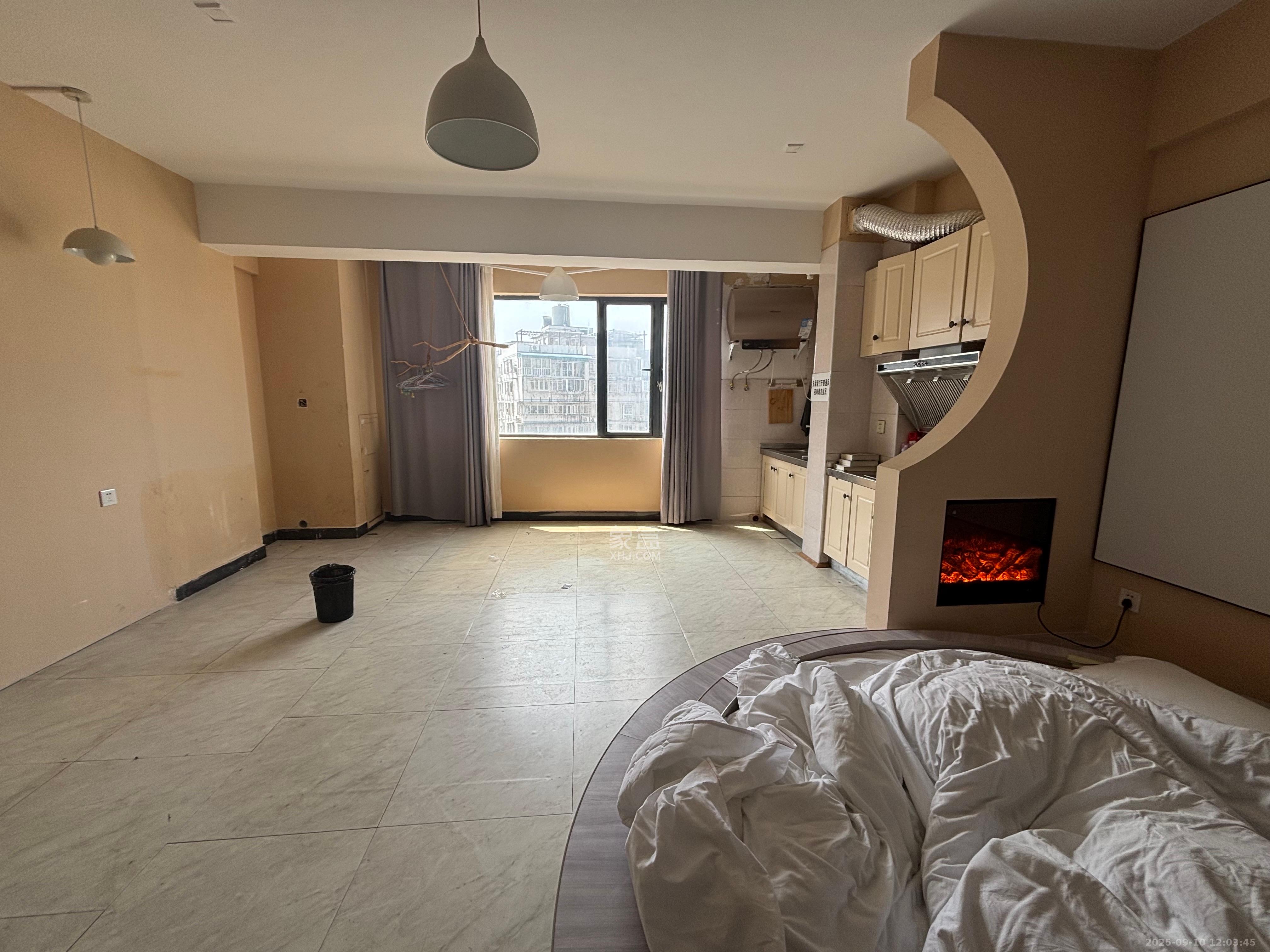 印象天心  1室1厅1卫    2000.0元/月室内图