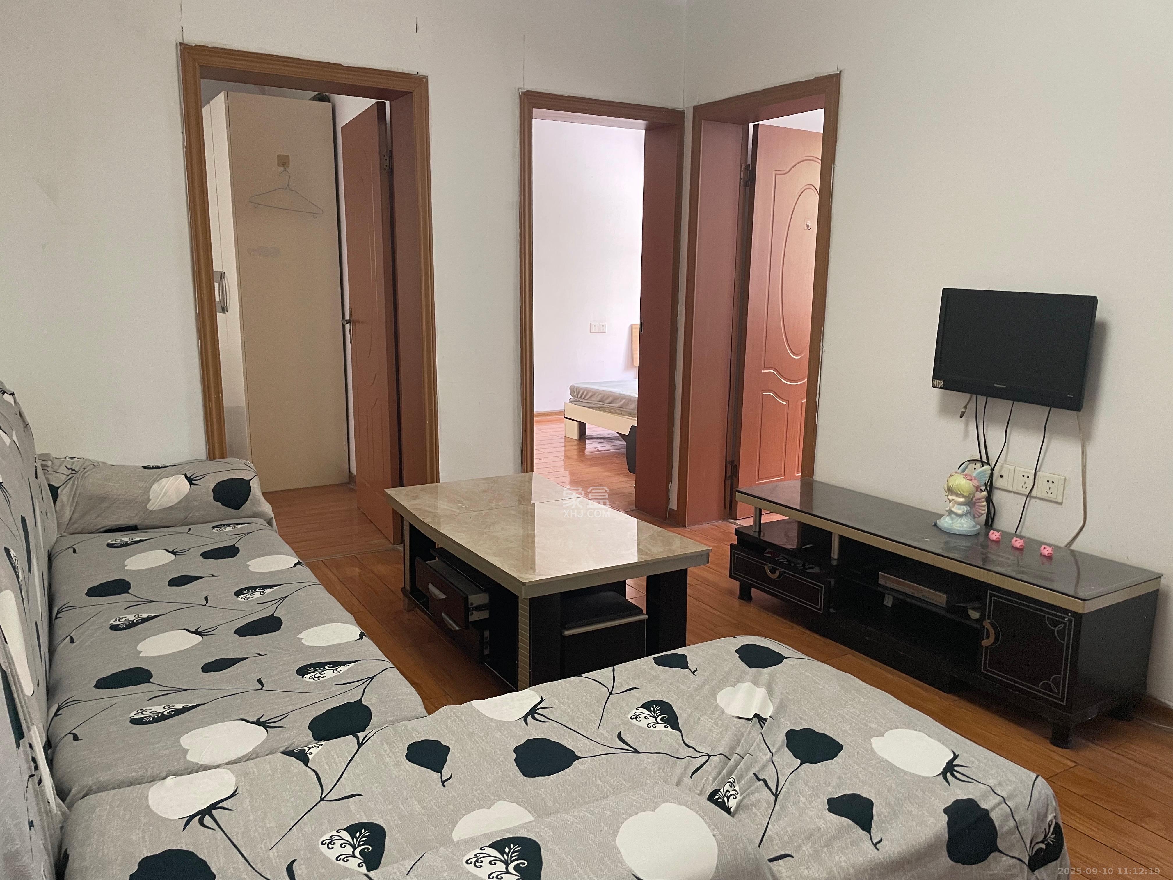 桔园小区1-8片  3室1厅1卫    1700.0元/月