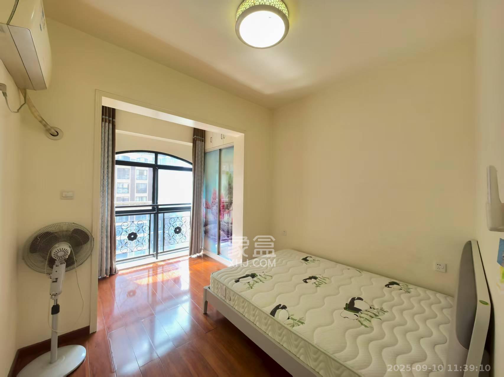 东方名苑臻锦园  2室2厅1卫    1800.0元/月 东方名苑臻锦园  2室2厅1卫    1800.0元/月室内图