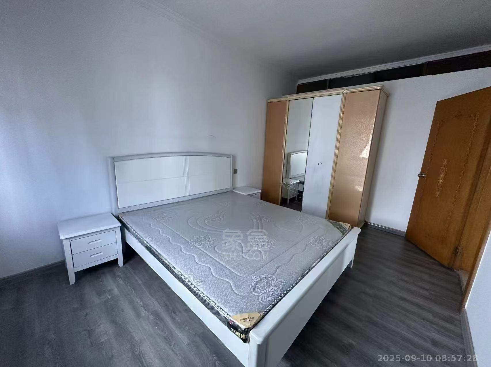 银环大厦  3室2厅2卫    1600.0元/月 银环大厦  3室2厅2卫    1600.0元/月室内图