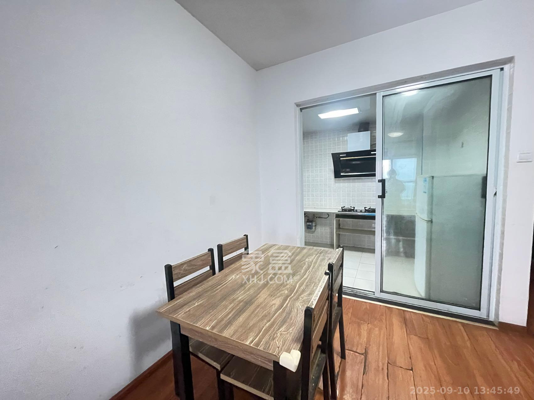 达美D6区  3室2厅2卫    2600.0元/月 达美D6区  3室2厅2卫    2600.0元/月室内图