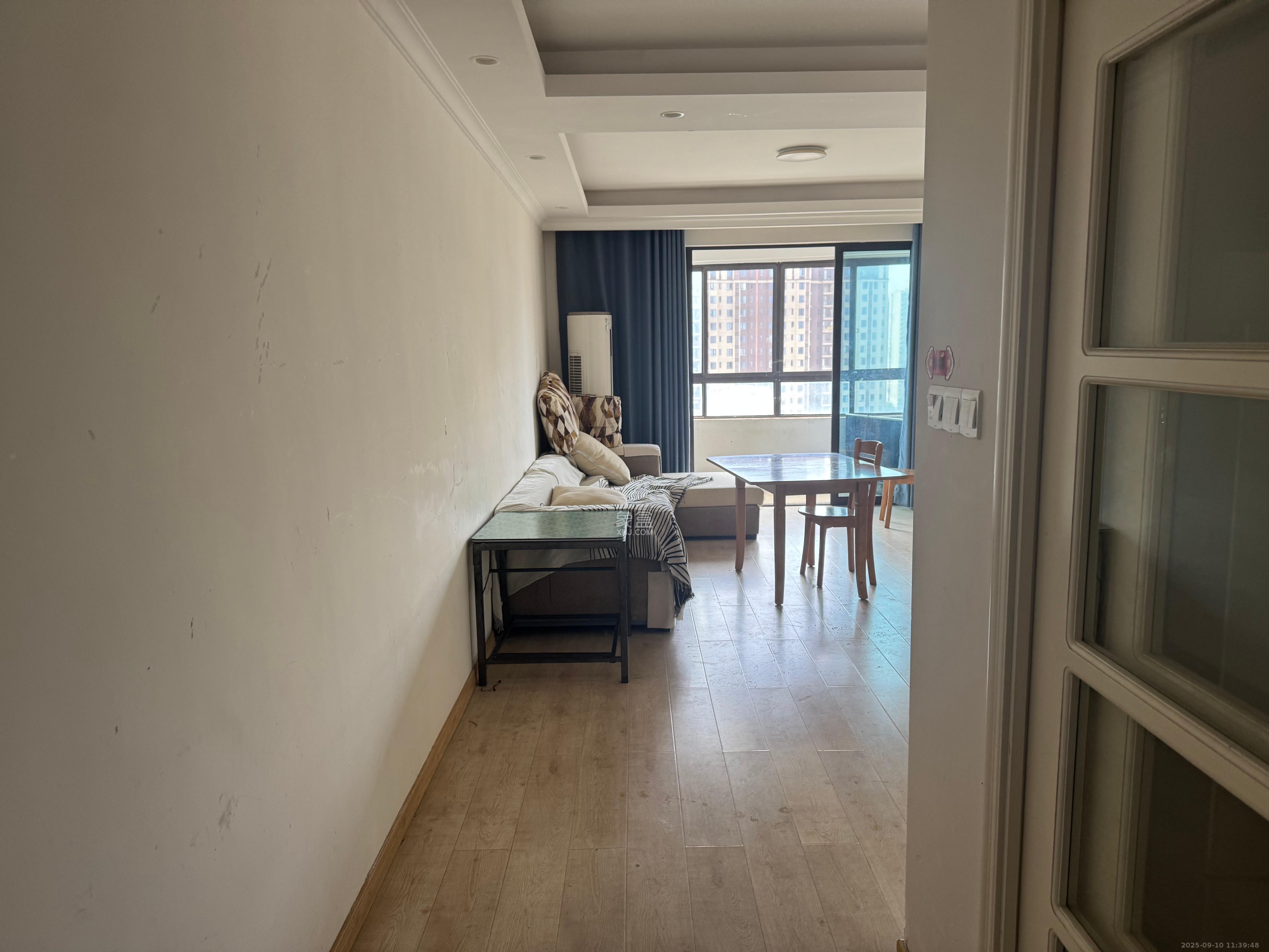 五江天街南区  2室2厅1卫    2200.0元/月 五江天街南区  2室2厅1卫    2200.0元/月室内图