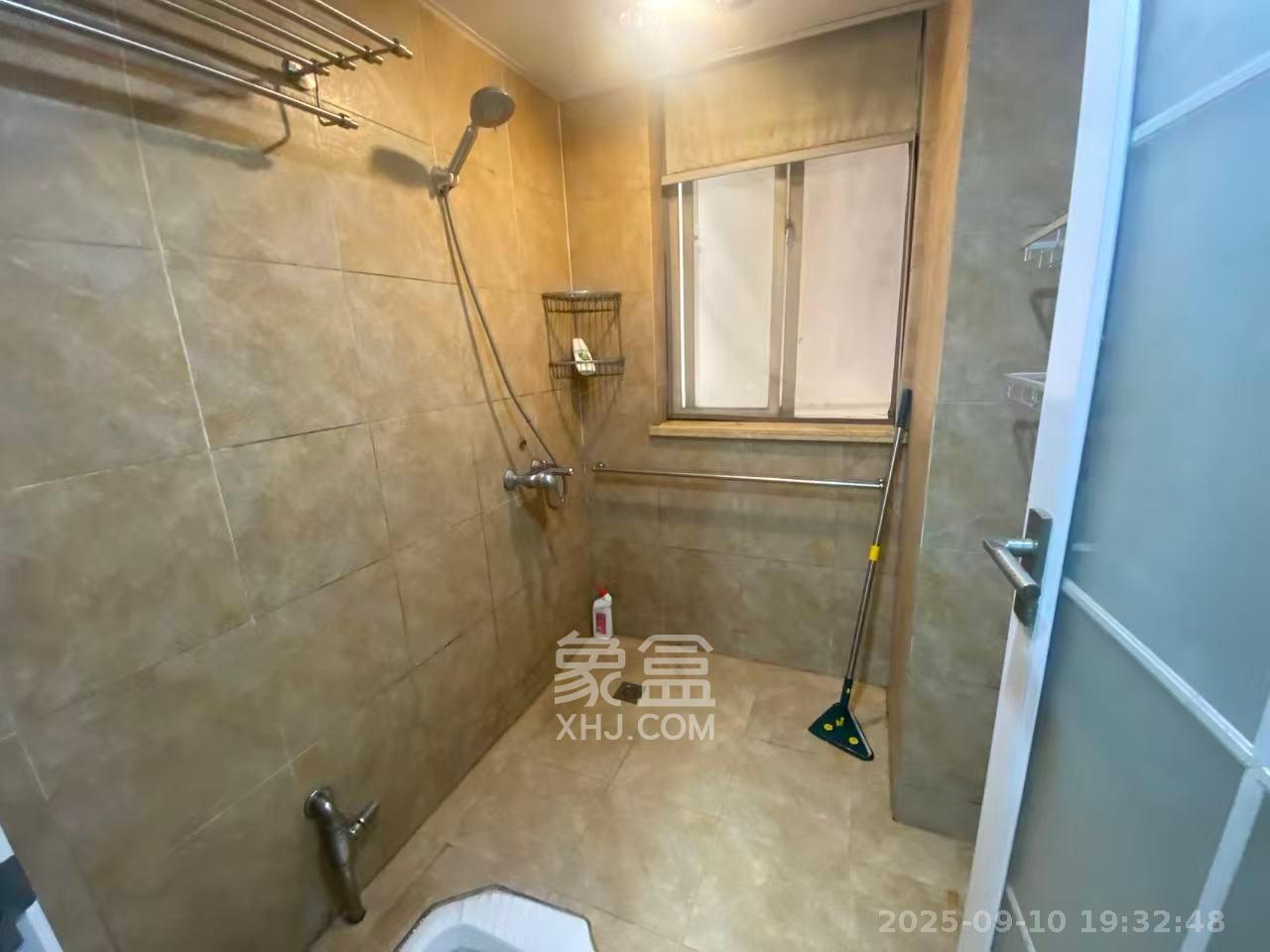 世嘉国际华城 5室2厅2卫 4000.0元/月 世嘉国际华城 5室2厅2卫 4000.0元/月室内图