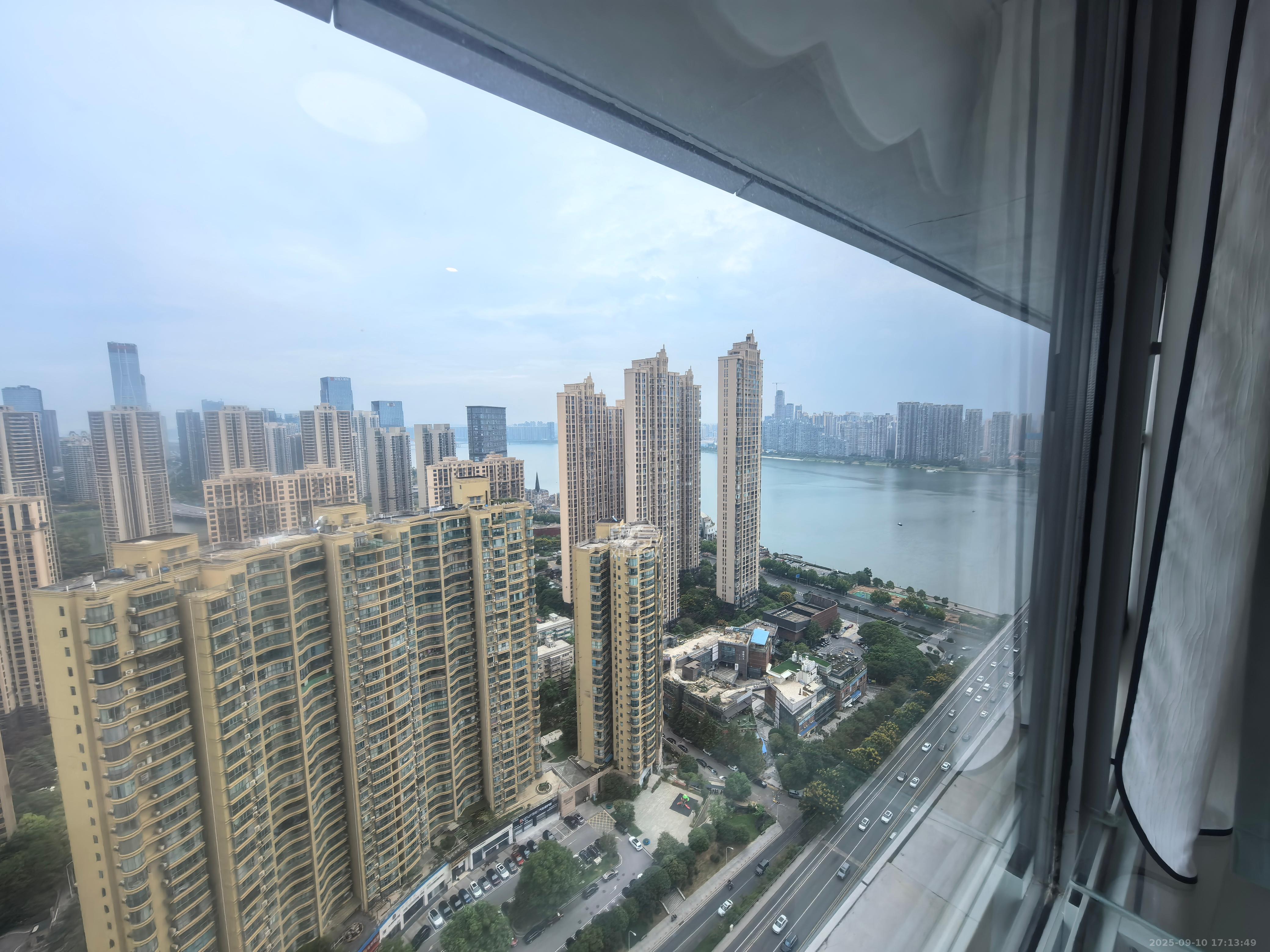 保利天禧EF区  2室1厅1卫    3000.0元/月 保利天禧EF区  2室1厅1卫    3000.0元/月室内图