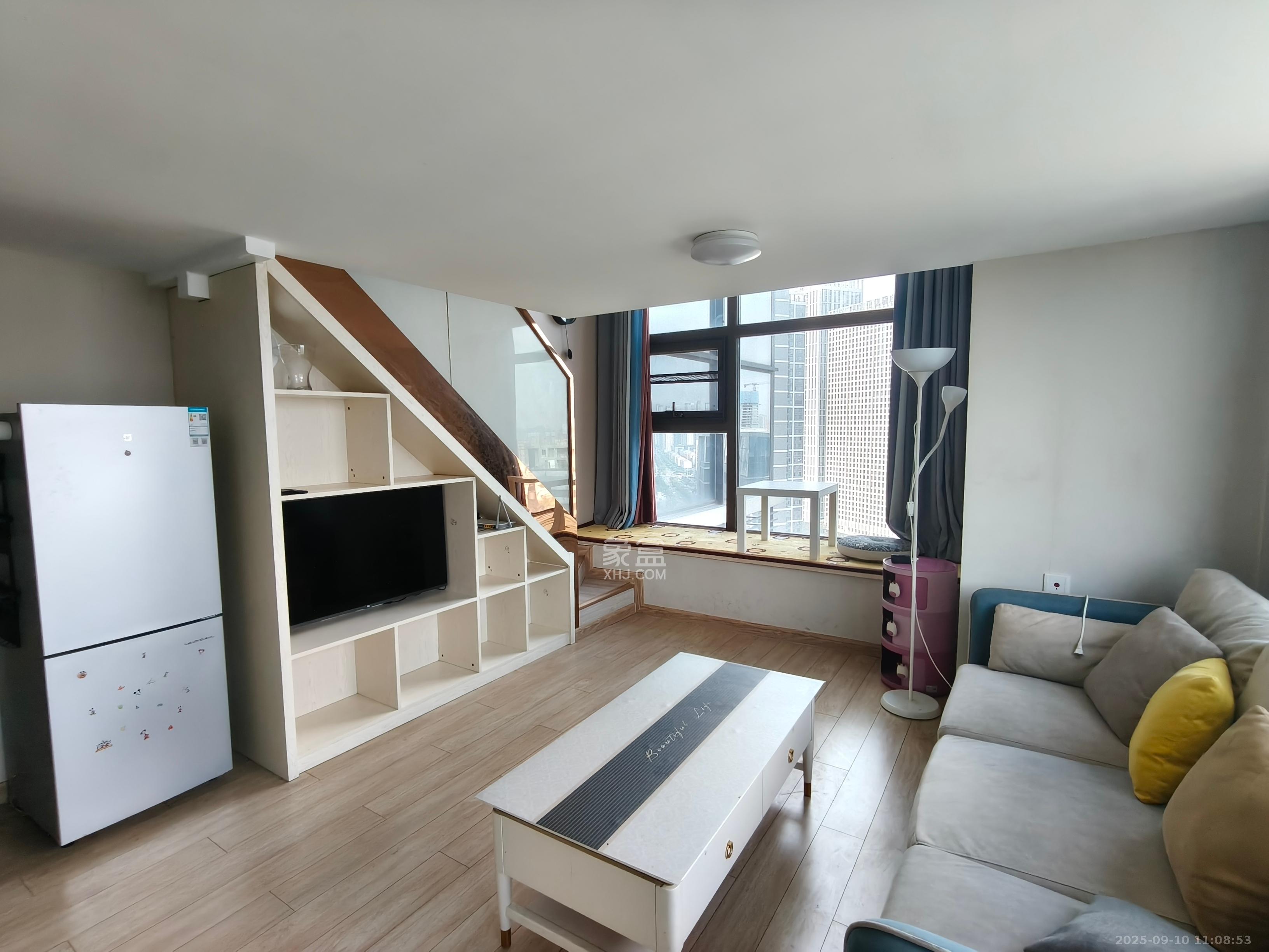 远洋外滩壹号 1室1厅1卫 2300.0元/月 远洋外滩壹号 1室1厅1卫 2300.0元/月室内图