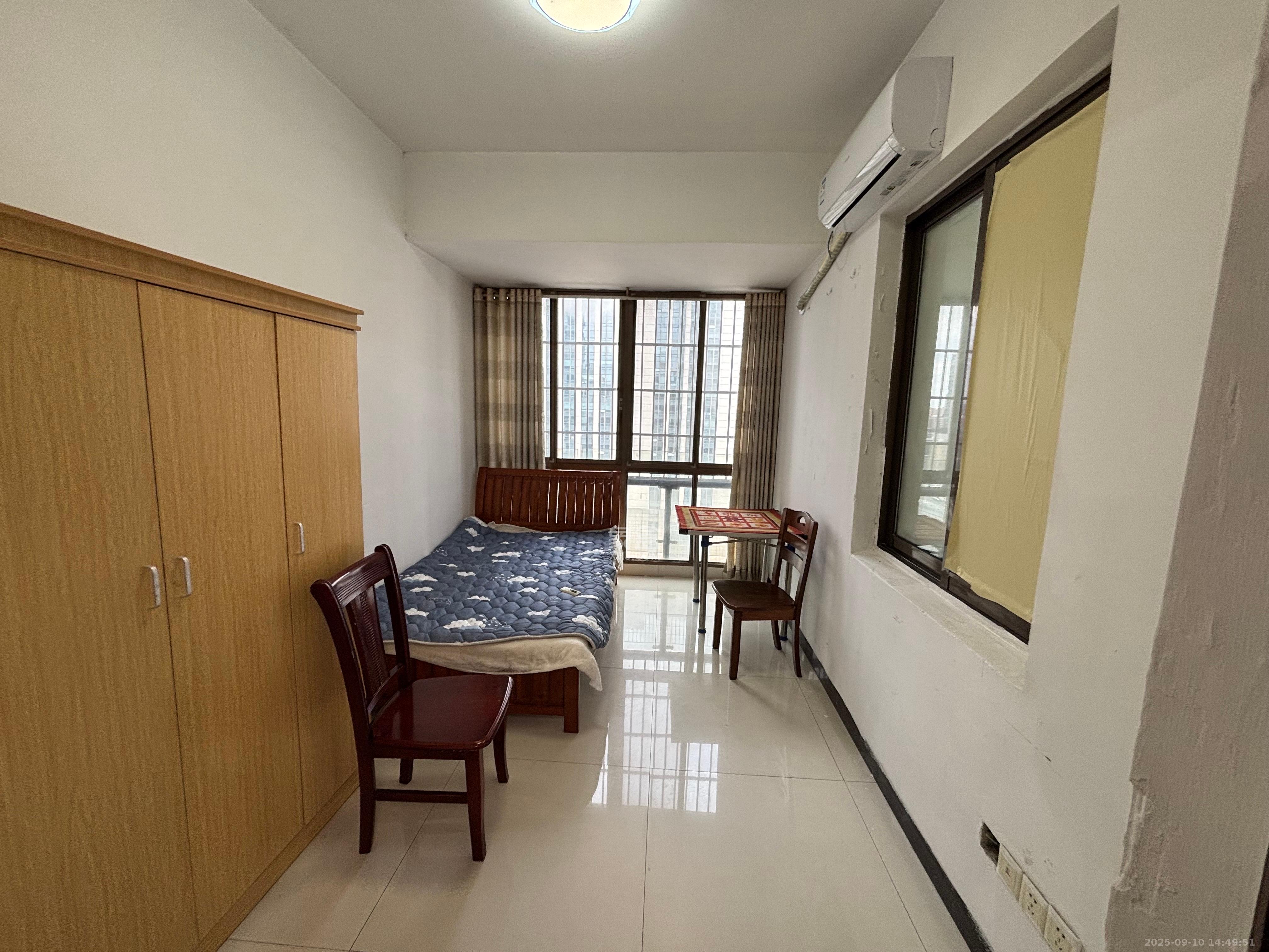 岳泰理想城  4室2厅1卫    3300.0元/月 岳泰理想城  4室2厅1卫    3300.0元/月室内图