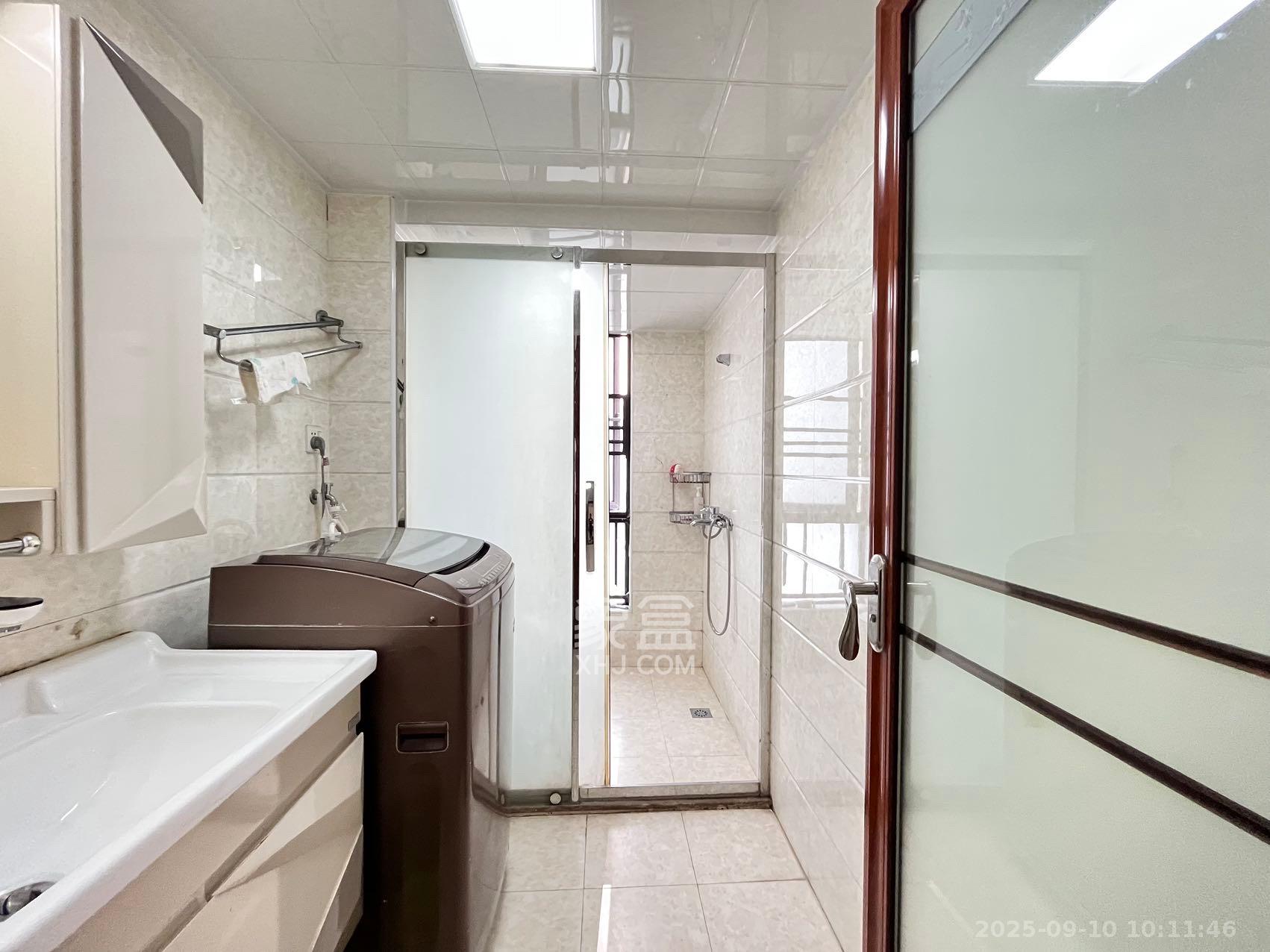 达美D6区  3室2厅1卫    3000.0元/月 达美D6区  3室2厅1卫    3000.0元/月室内图