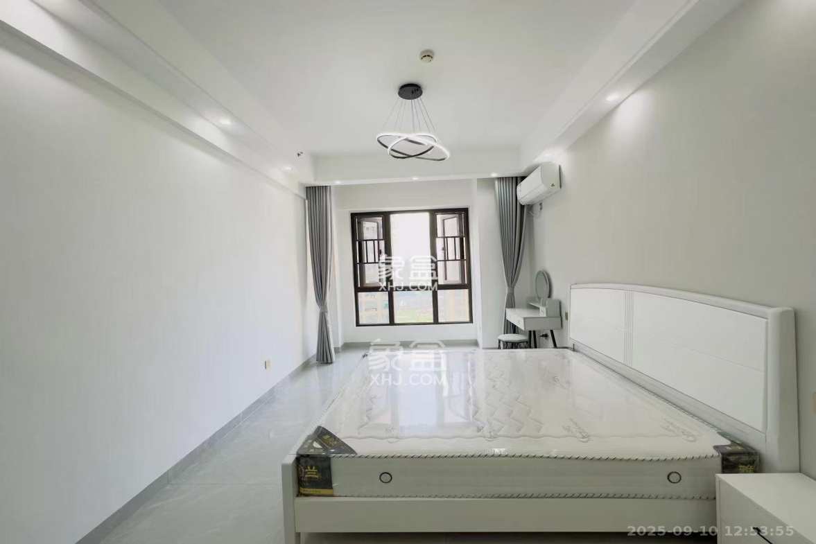 新力铂园(江山云著) 1室1厅1卫 1700.0元/月 新力铂园(江山云著) 1室1厅1卫 1700.0元/月室内图