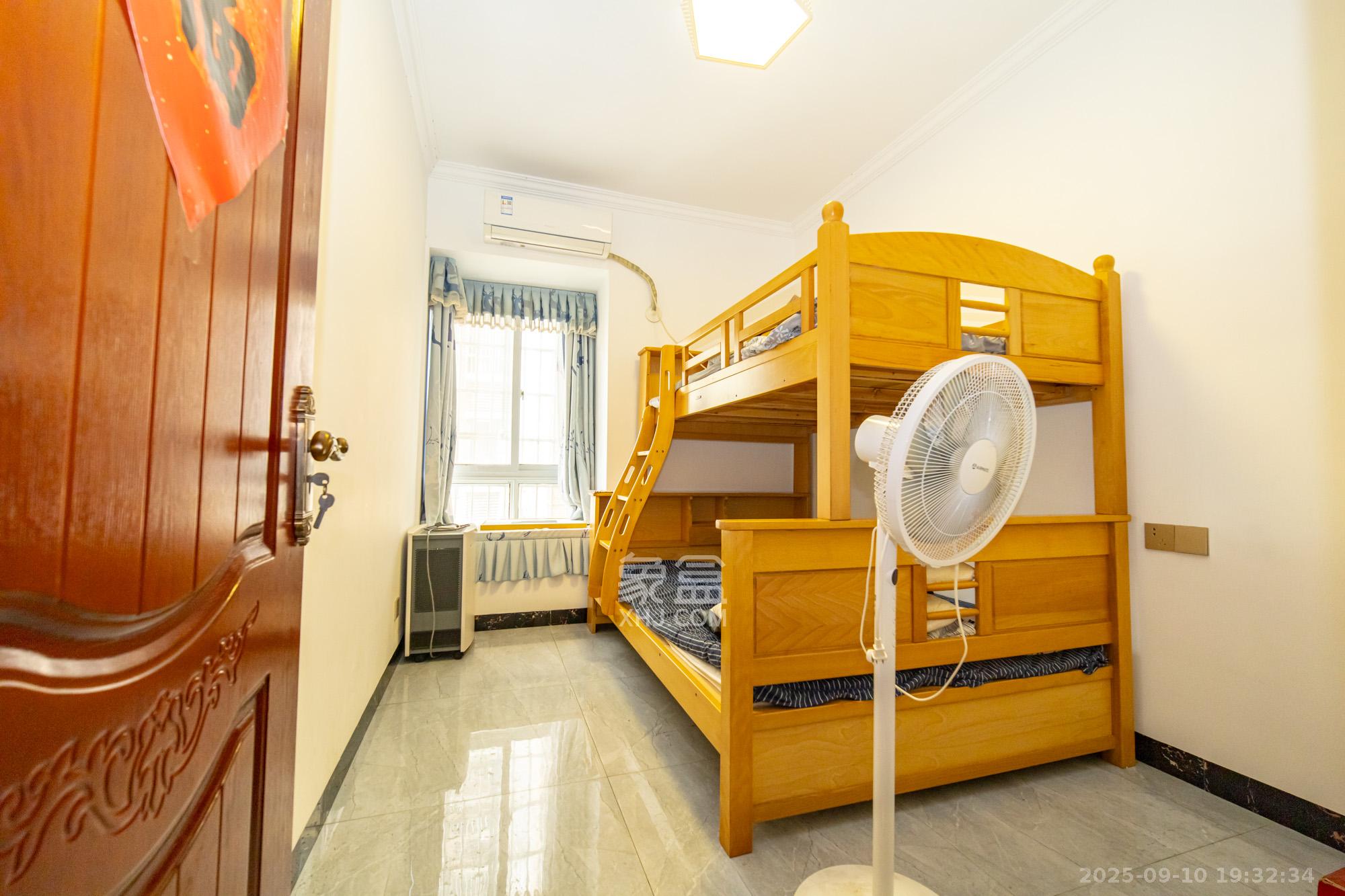 楚天世纪城东苑 2室2厅1卫 56.8万 楚天世纪城东苑 2室2厅1卫 56.8万卧室