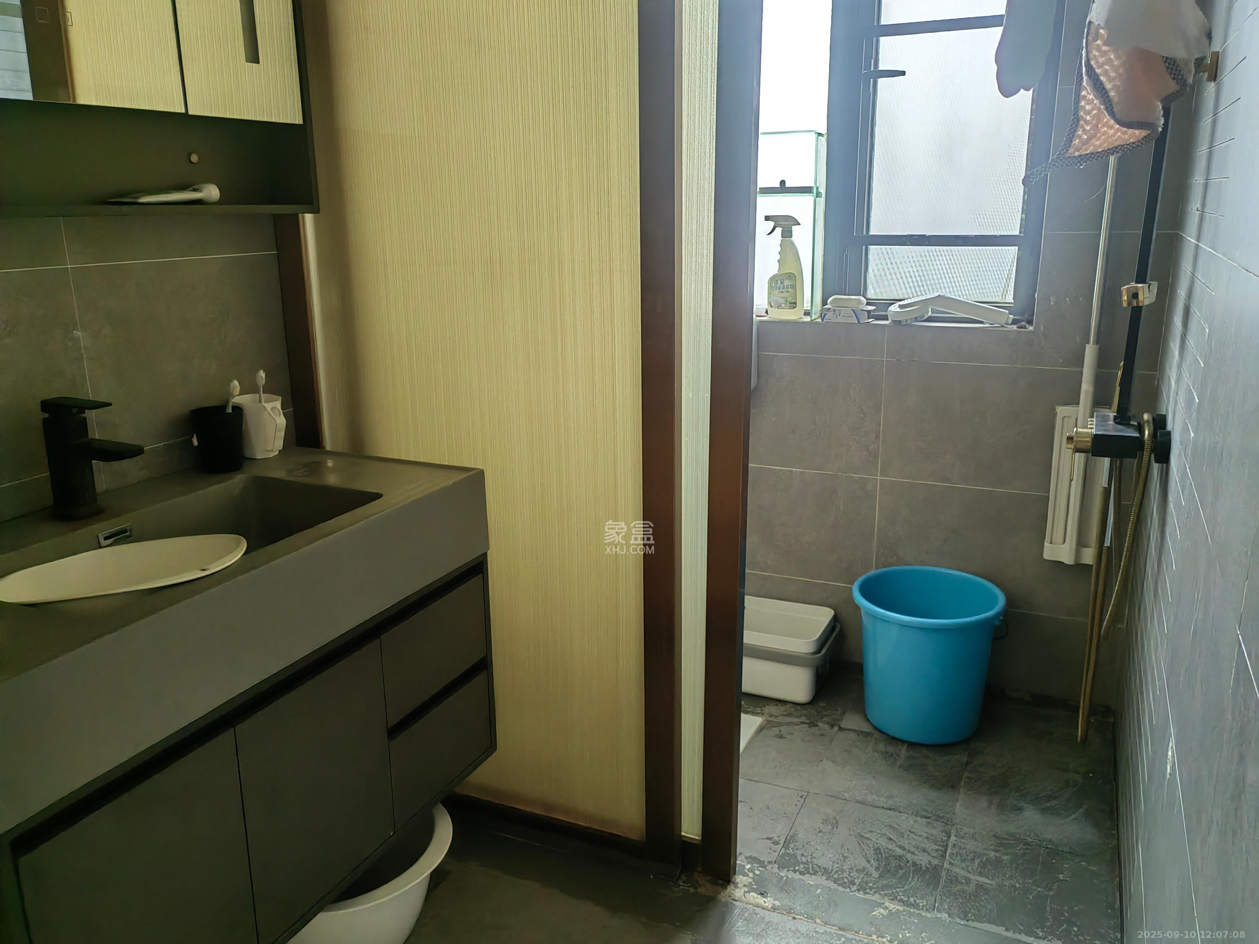 长房白沙湾  2室1厅1卫   2500.00元/月室内图