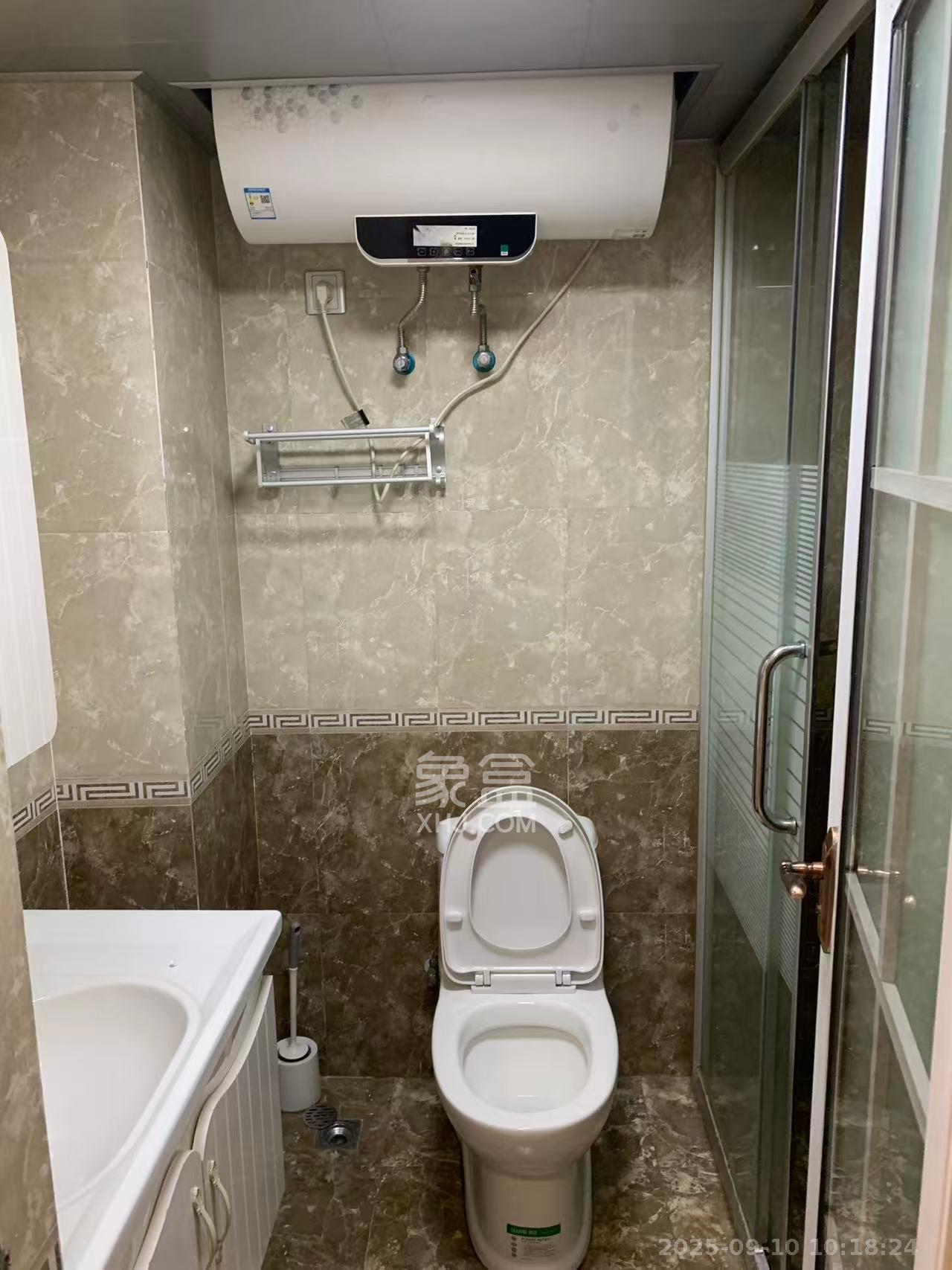 保利国际广场 1室1厅1卫 2000.0元/月 保利国际广场 1室1厅1卫 2000.0元/月室内图